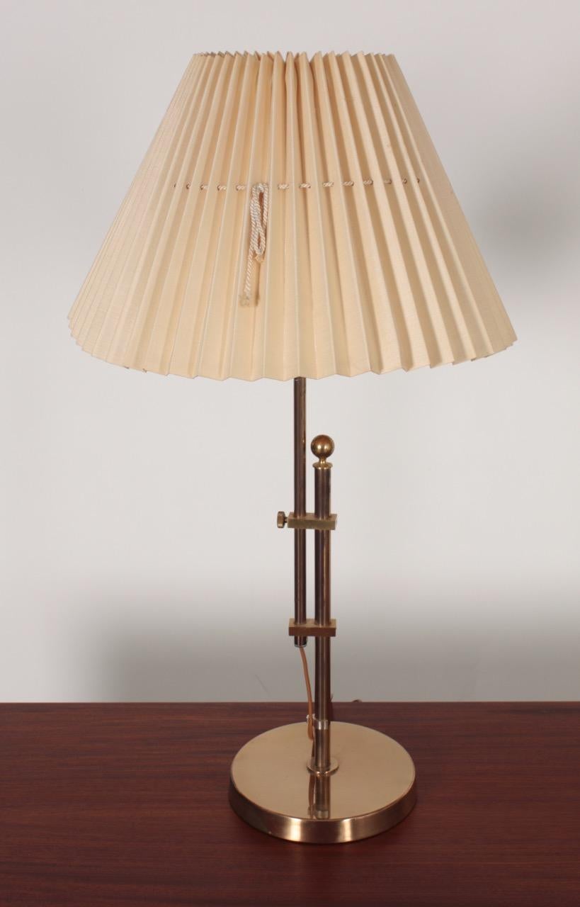 Pair of Midcentury Table Lamps in Brass by Bergboms, Swedish Modern, 1950s 4