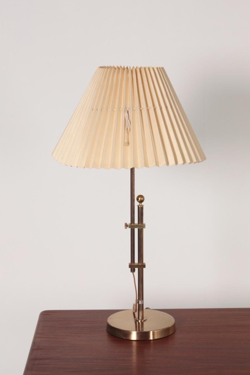 Scandinavian Modern Pair of Midcentury Table Lamps in Brass by Bergboms, Swedish Modern, 1950s