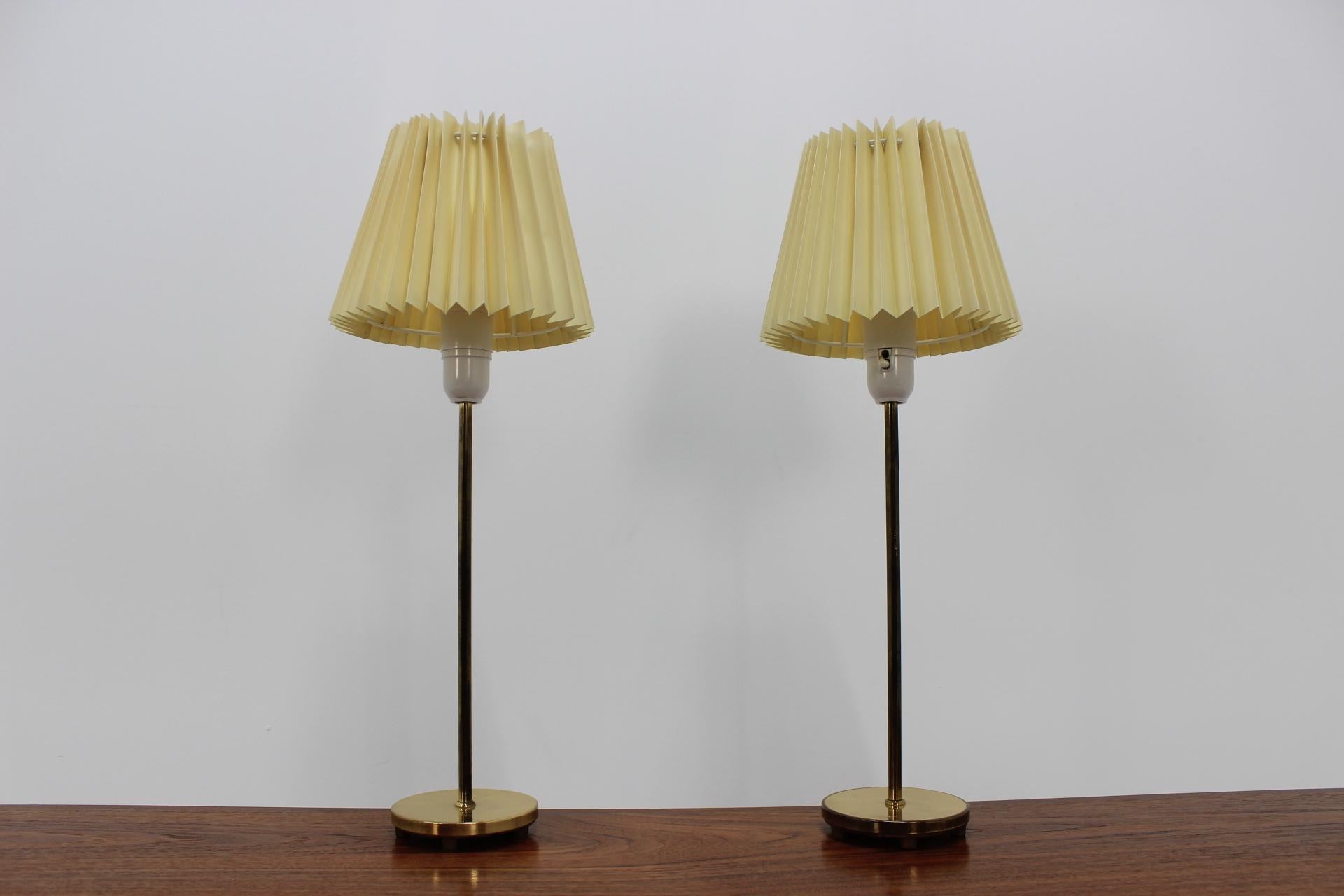Pair of Midcentury Table or Desk Lamps Falkenbergs Belysnings, Sweden, 1970s For Sale 1