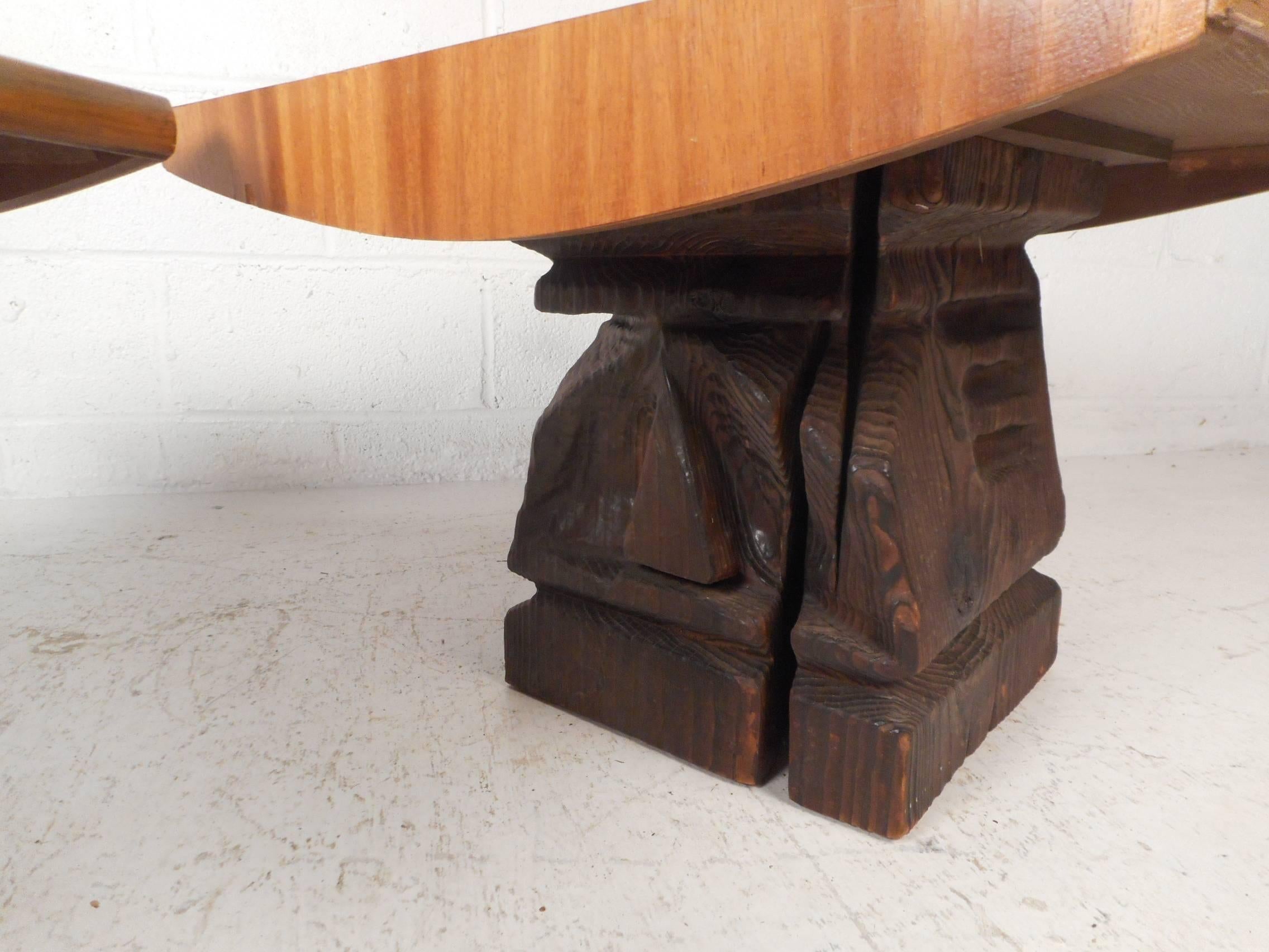 Pair of Midcentury TOTEM End Tables by Witco 5