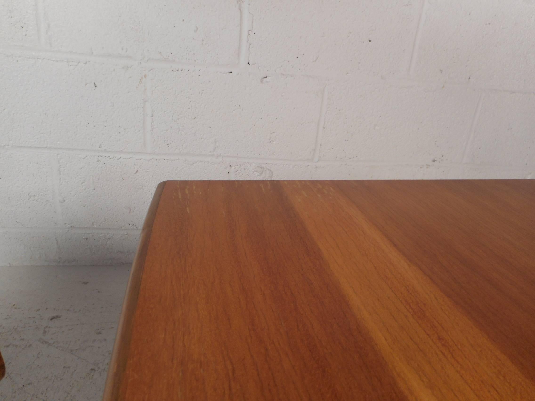 Pair of Midcentury TOTEM End Tables by Witco 7
