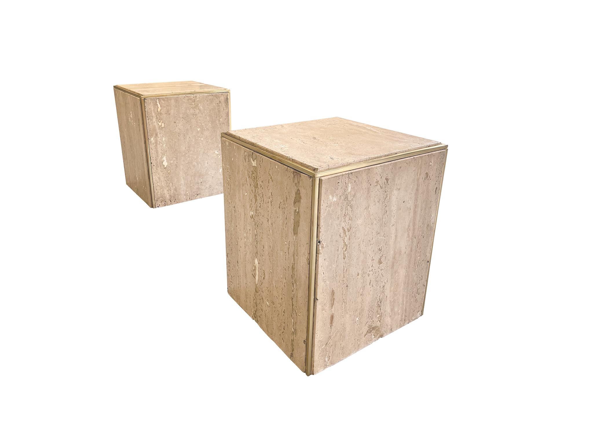 Pair of Mid-Century Travertine Cube Side Tables In Good Condition In New York, NY