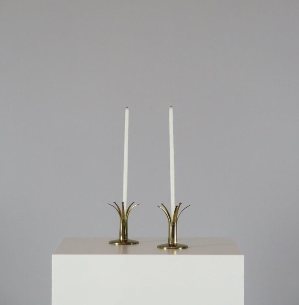 Mid-Century Modern Pair of Midcentury Tulip Candleholders For Sale