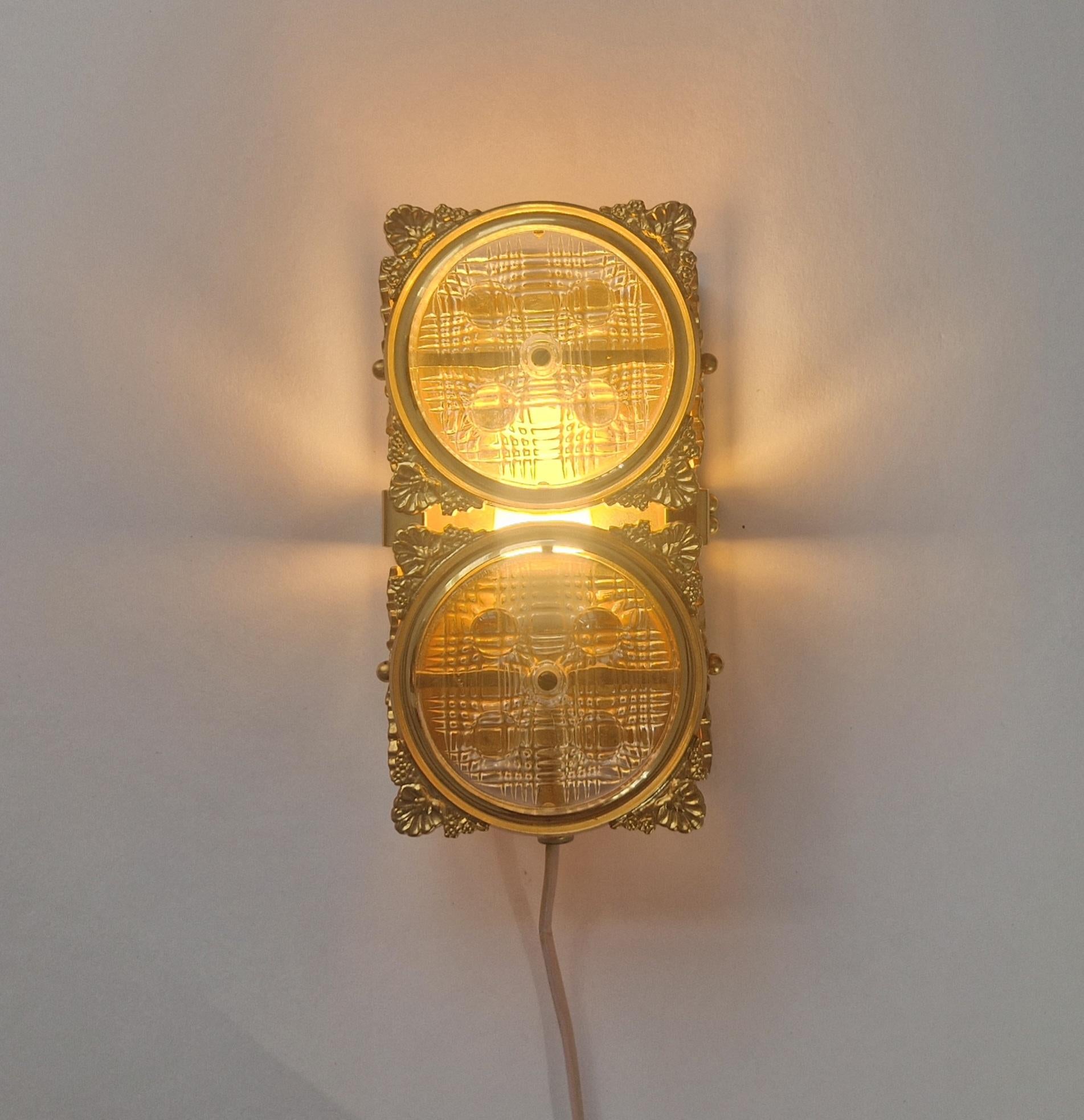 Suédois Paire de lampes murales très rares du milieu du siècle M. P. R., Suède, années 1960 en vente