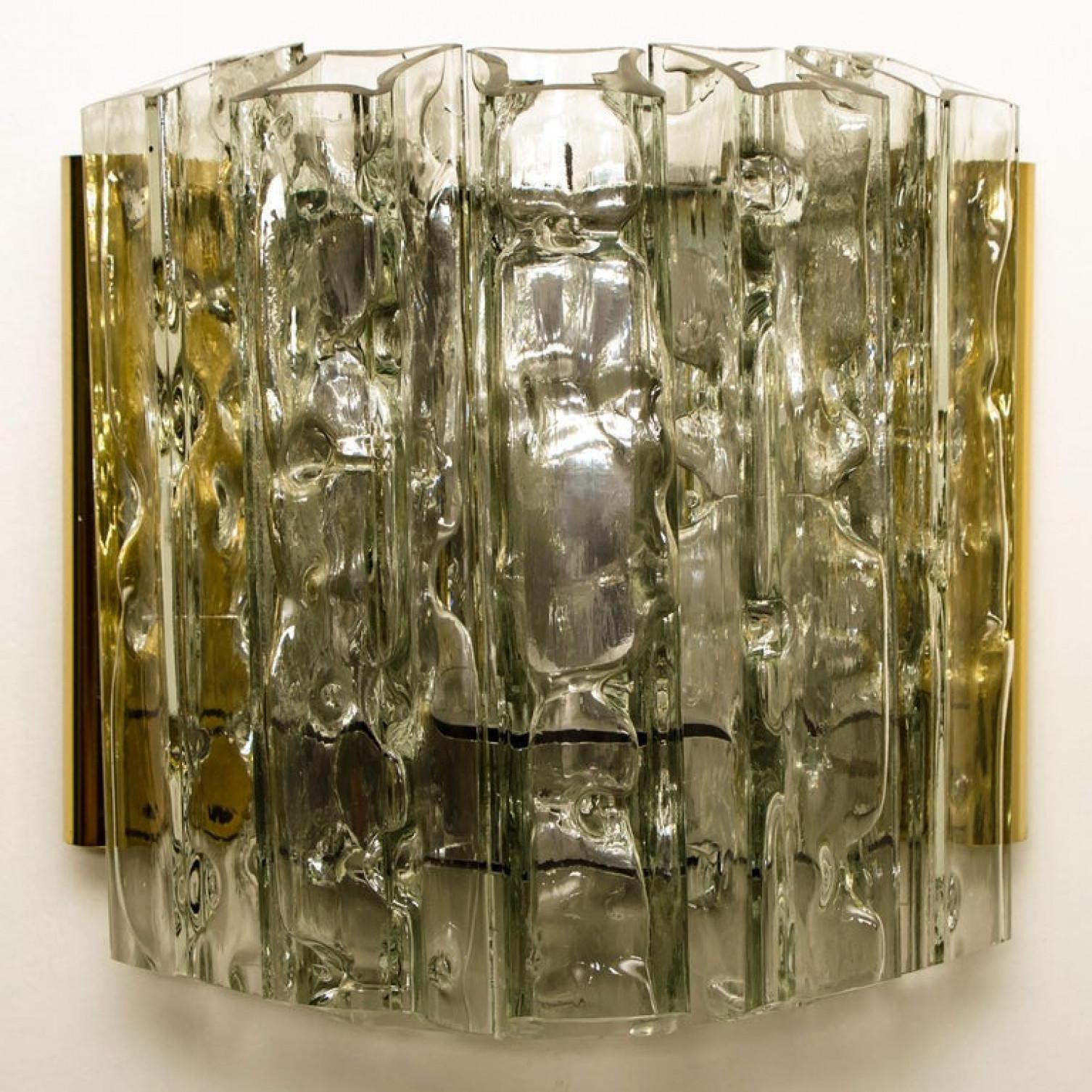 Paar Wandlampen aus Messing und Glas aus der Mitte des Jahrhunderts, 1970er Jahre im Angebot 4