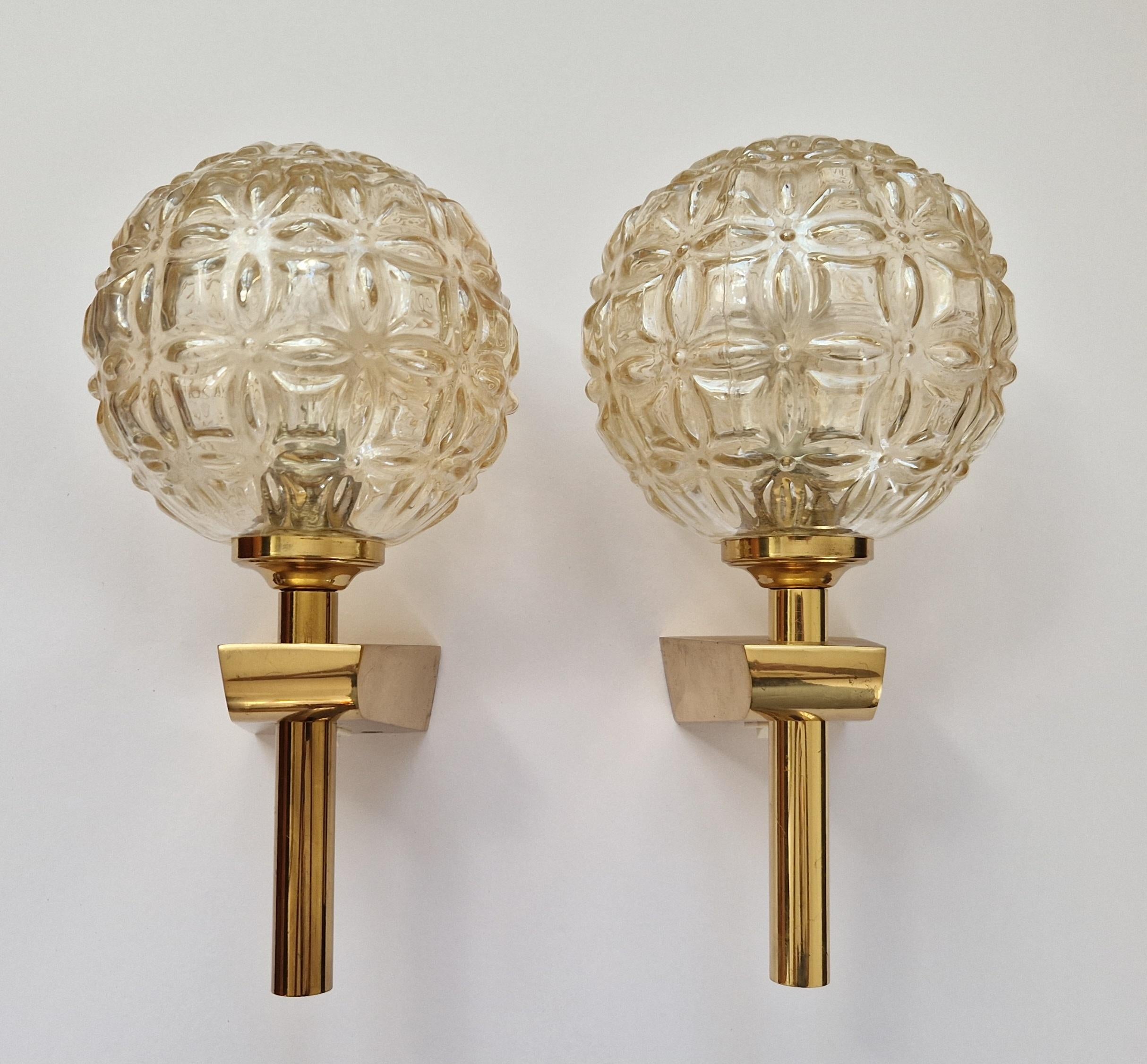 Fin du 20e siècle Paire de lampes murales du milieu du siècle dans le style de Gaetano Sciolari, Italie, 1970 en vente
