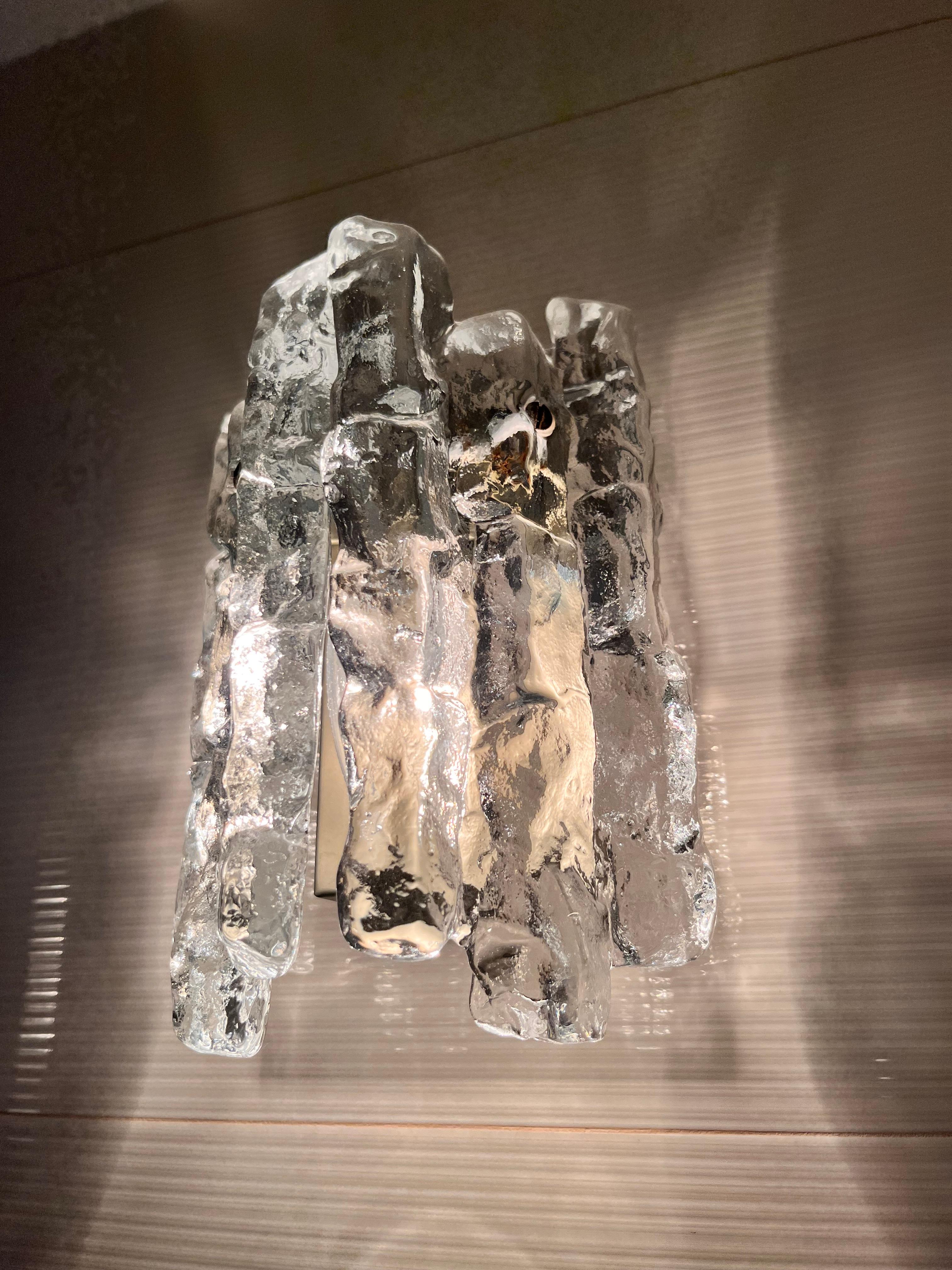Austrian Pair of Midcentury Wall Lamps Kalmar, Ice Glass, Austria, 1960s For Sale