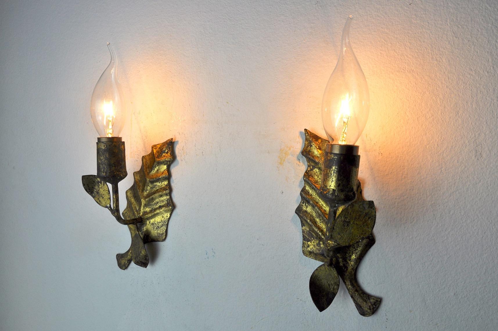 Mid-20th Century Pair of Midcentury Wall Lamps 