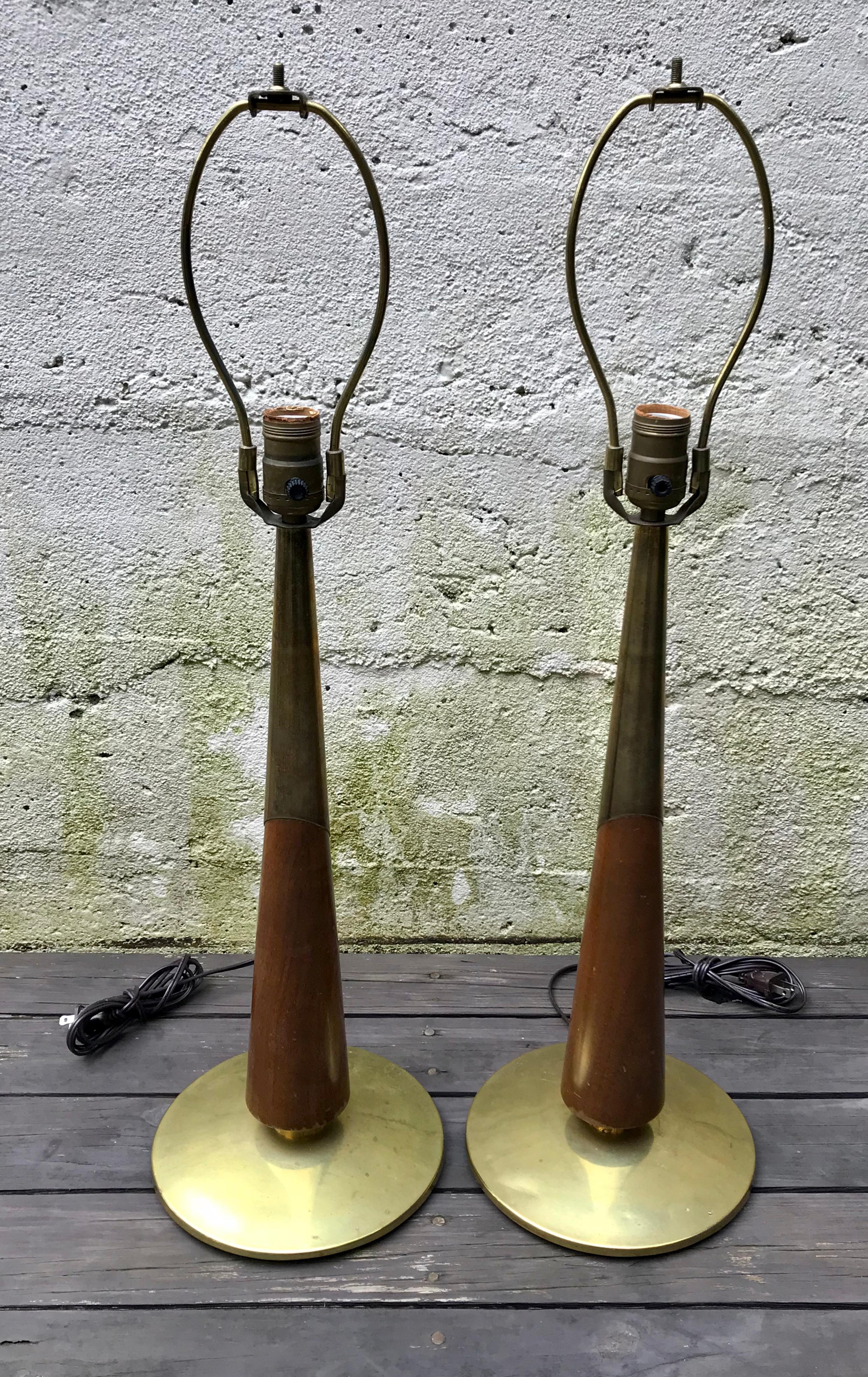 Mid-20th Century Pair of Midcentury Walnut and Brass Table Lamps by Laurel Lighting, 1950s
