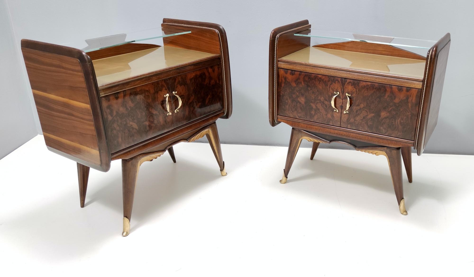 Mid-Century Modern Pair of Vintage Walnut Nightstands with Golden Back-Painted Glass Top, Italy For Sale