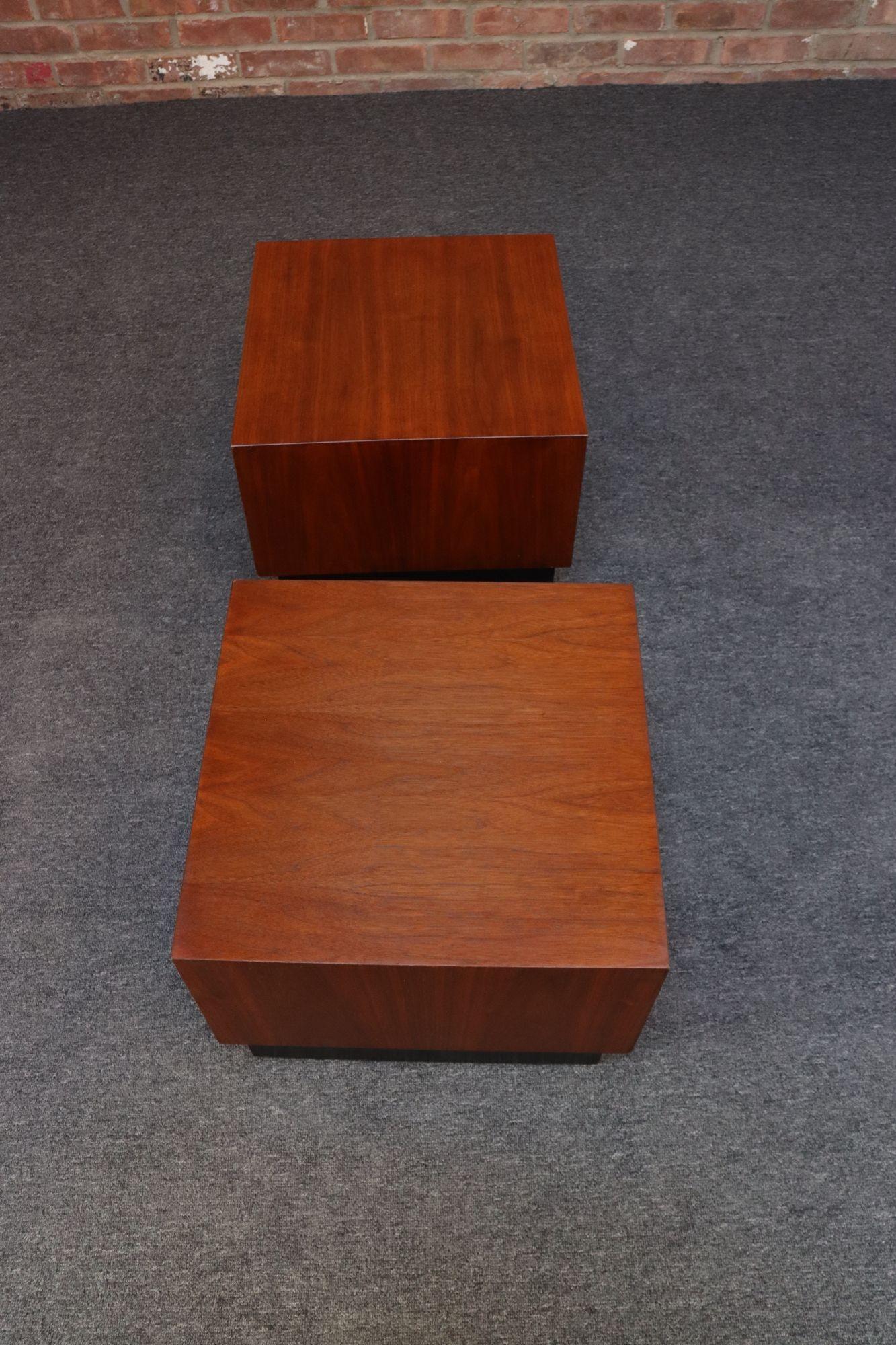 Pair of Midcentury Walnut Plinth Base Side Tables Attributed to Adrian Pearsall For Sale 10