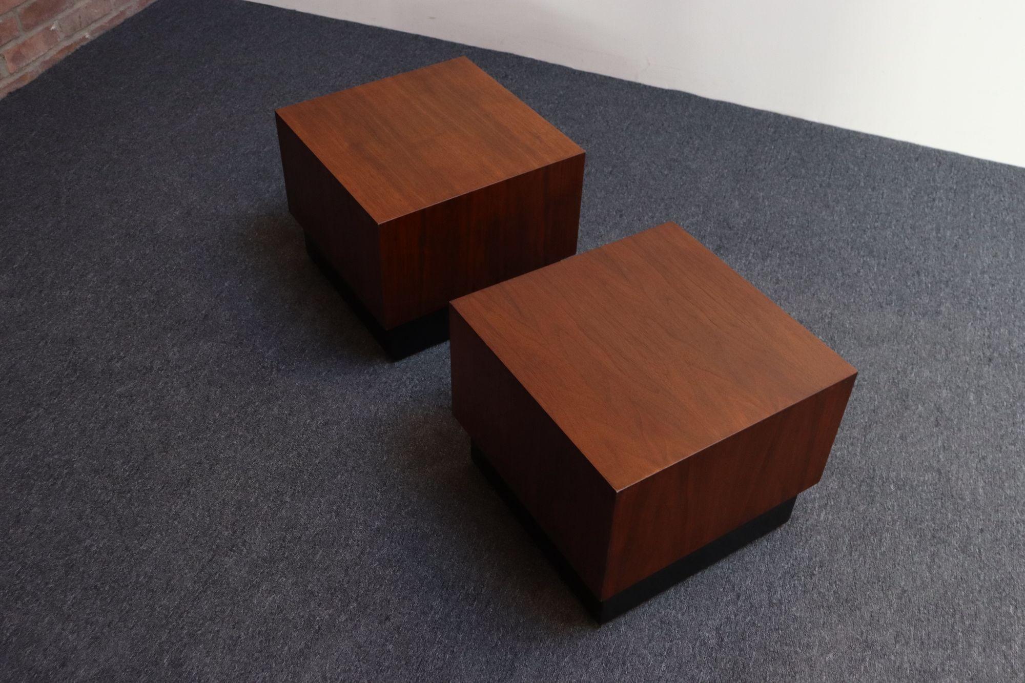 Pair of Midcentury Walnut Plinth Base Side Tables Attributed to Adrian Pearsall For Sale 6