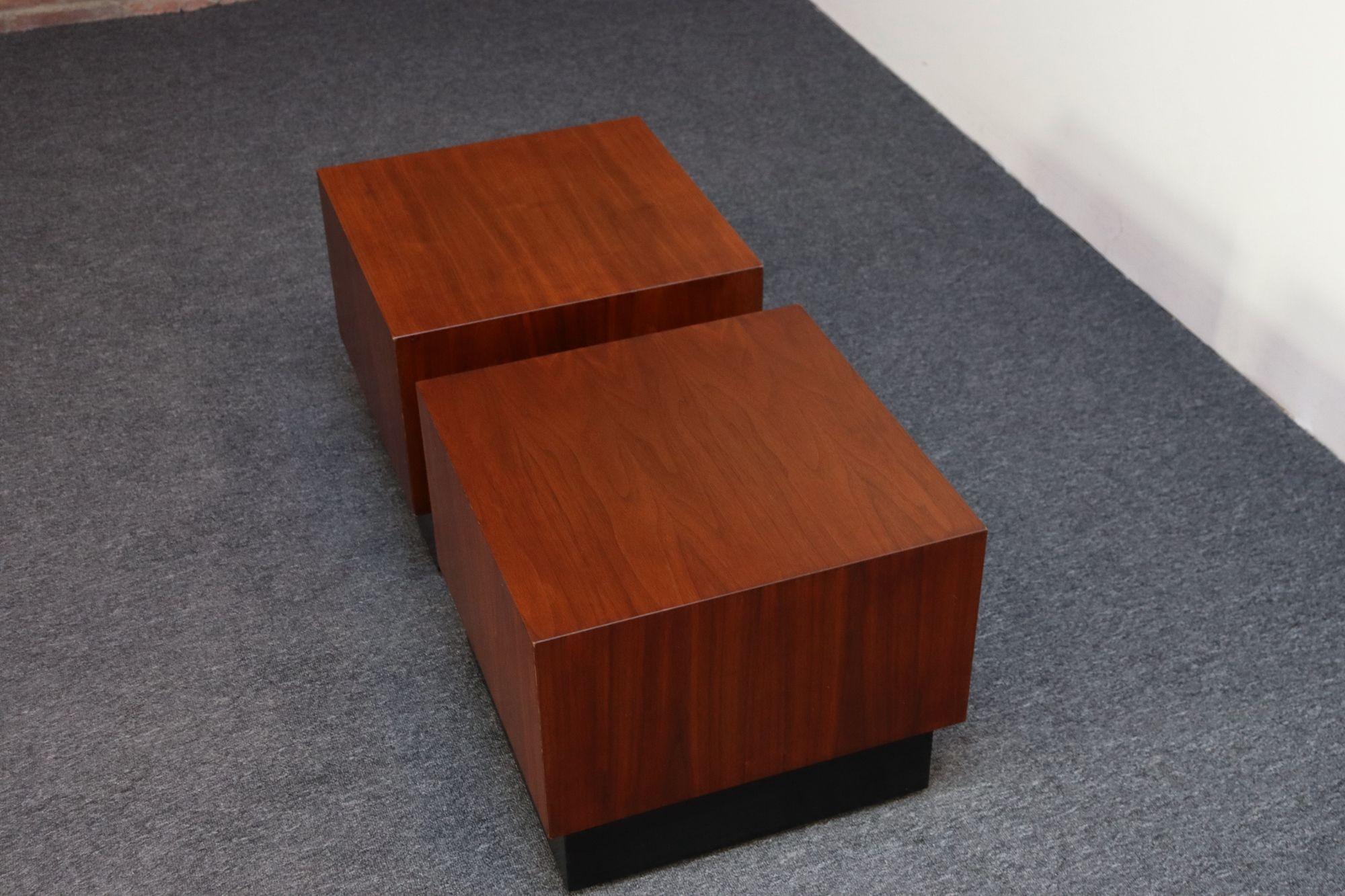American Pair of Midcentury Walnut Plinth Base Side Tables Attributed to Adrian Pearsall For Sale