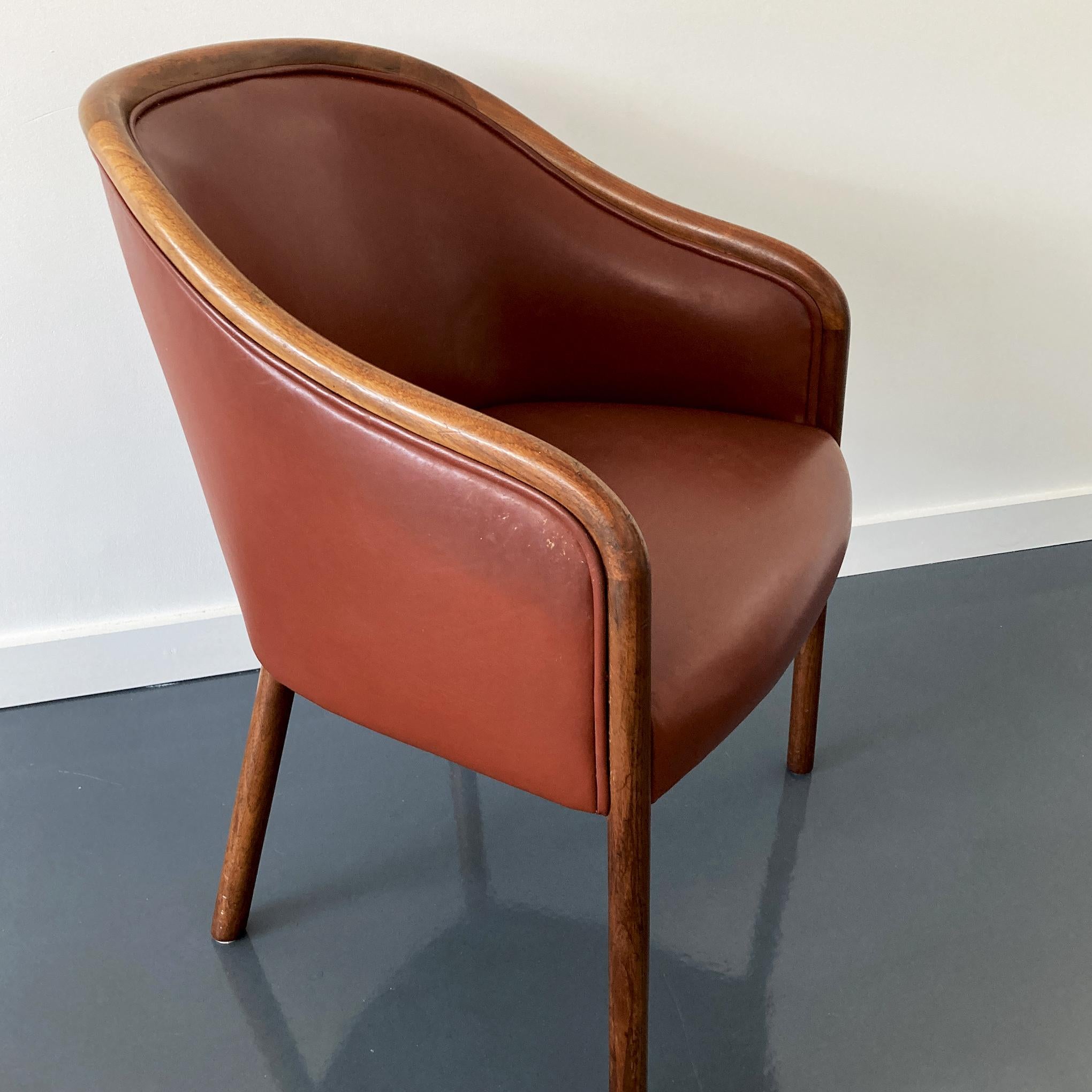 Ward Bennett Brickel Associates Ash & Burgundy Leather Chairs, 1960s, Pair  For Sale 5