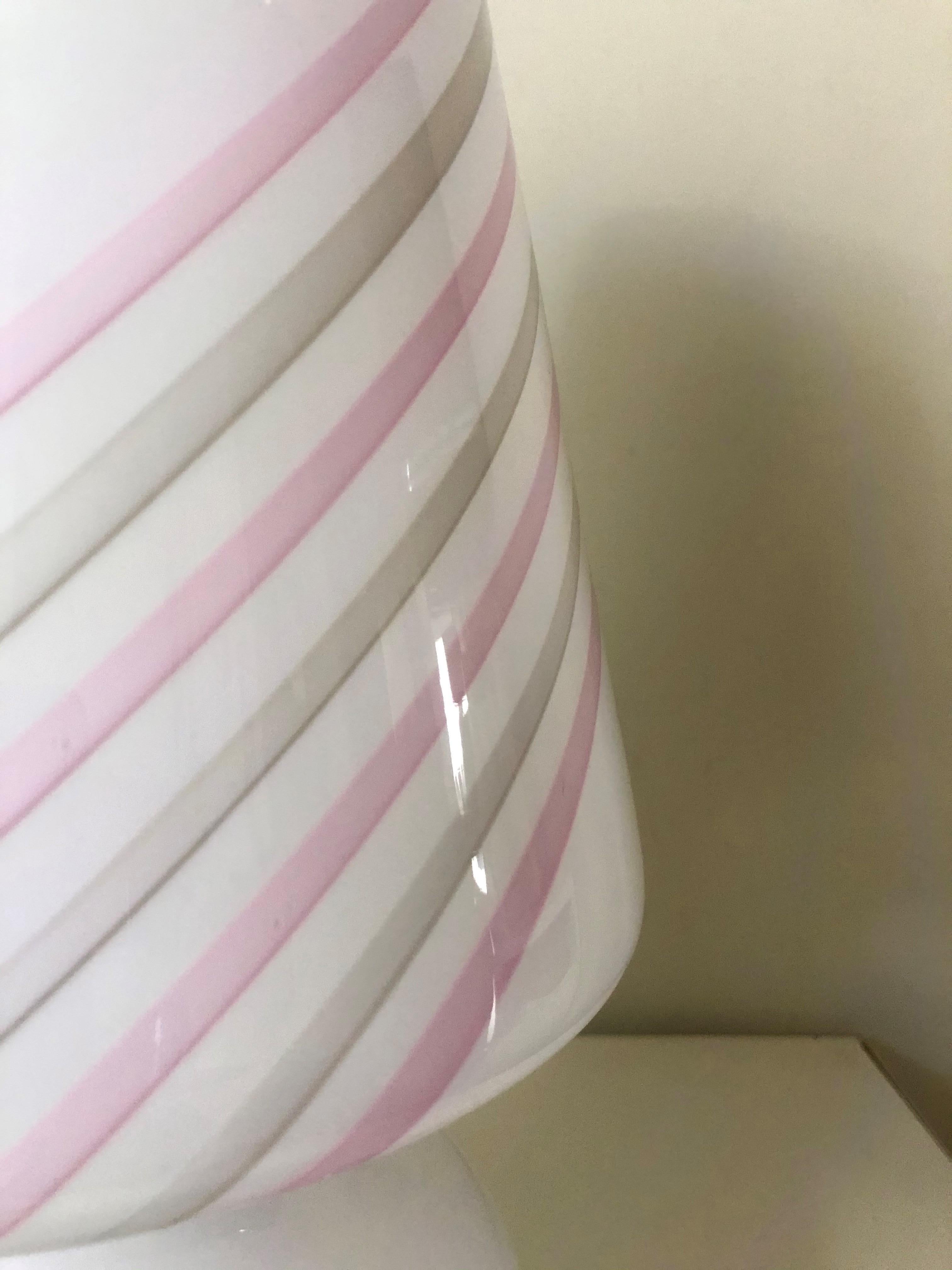 Mid-Century Modern Italian Pair of Midcentury White Barbie Pink Murano Italian Table Lamps, 1980s For Sale