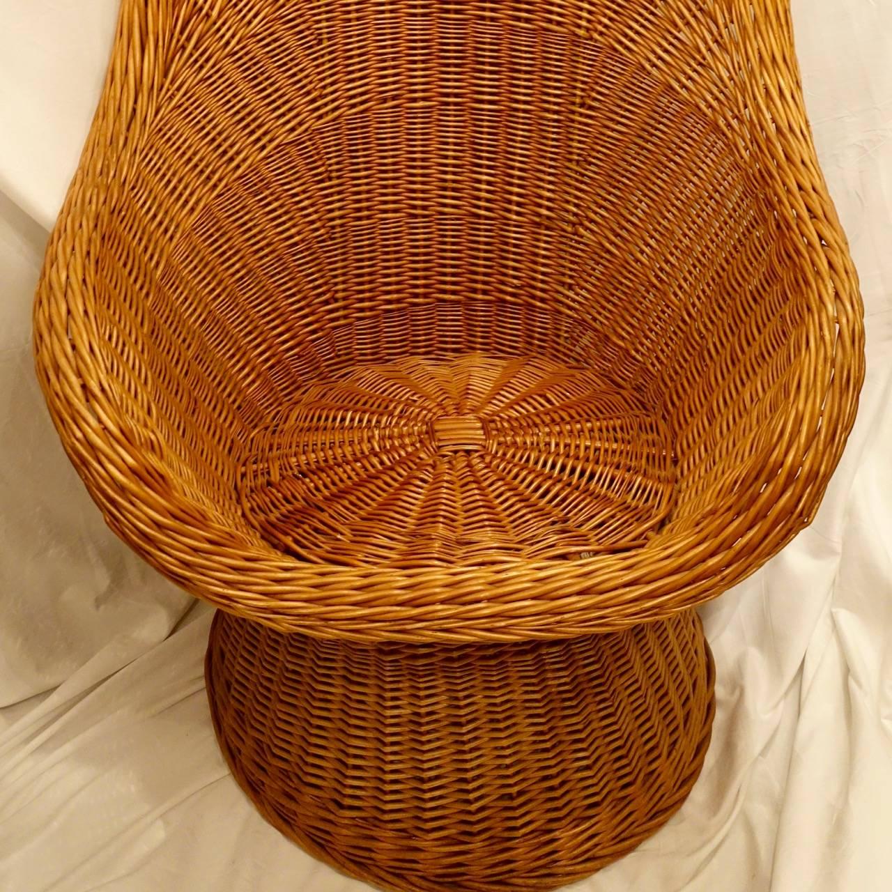 A pair of circa 1950s French high back woven wicker chairs. Mint condition. 

Measurements:
Height 43