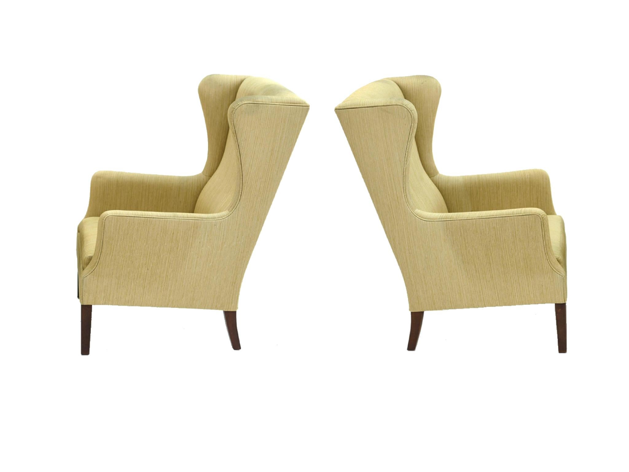 Pair of Midcentury Wingback Armchairs Attributed to Peter Hvidt In Fair Condition In New York, NY