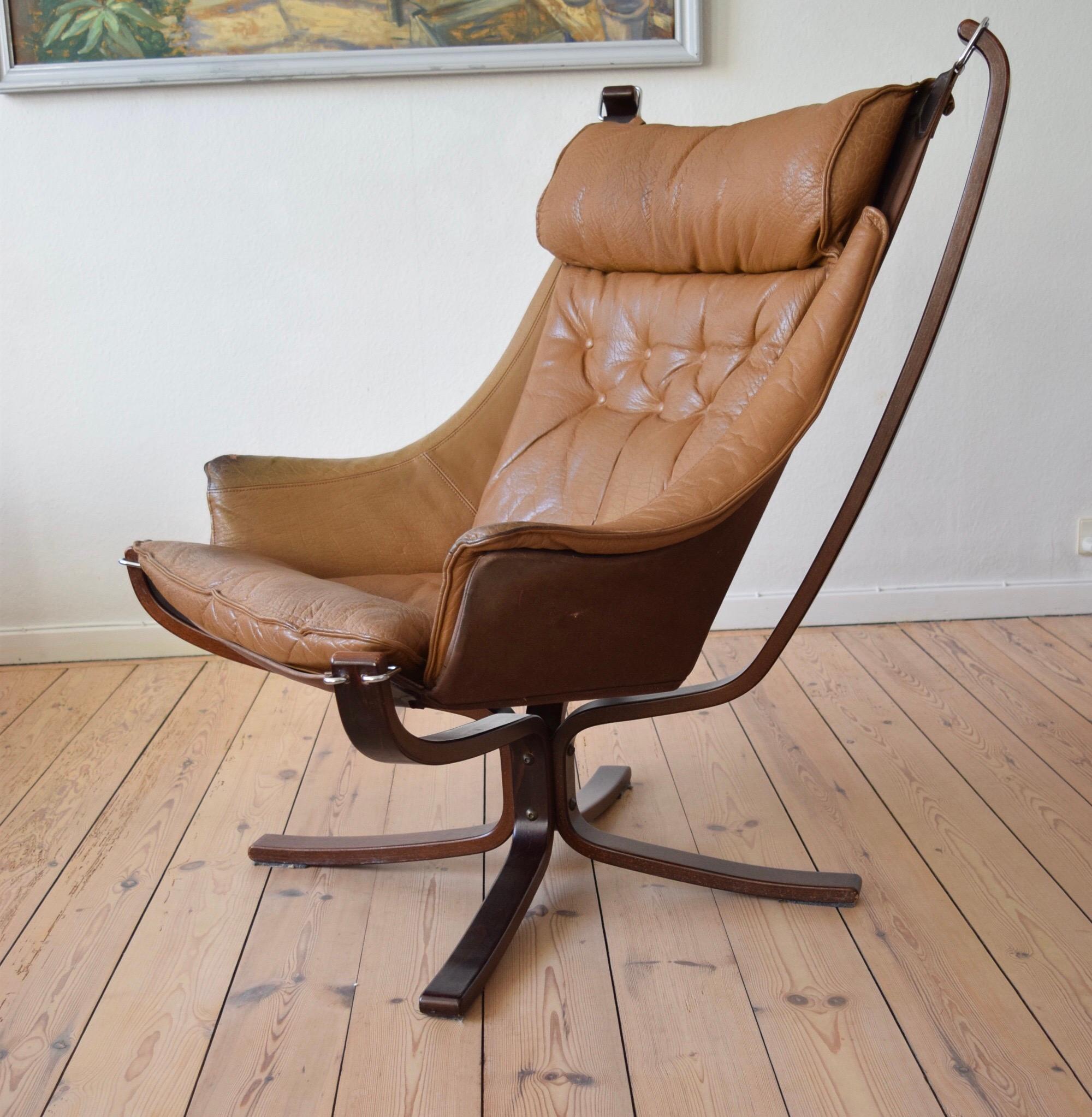 Pair of Midcentury Winged Falcon Chairs, Sigurd Ressel, 1970s For Sale 3