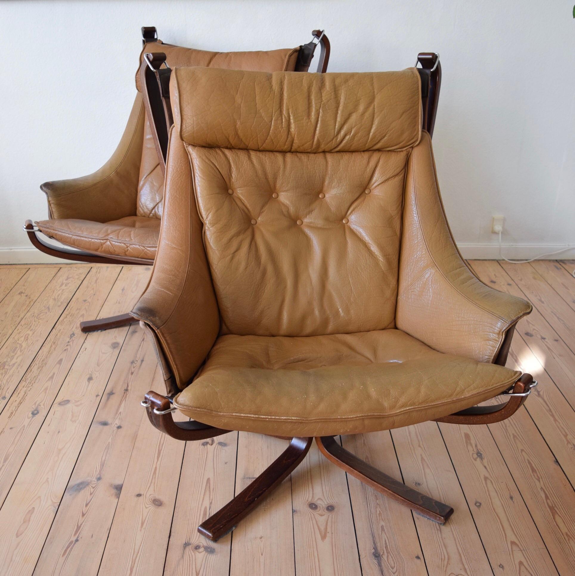 Pair of Midcentury Winged Falcon Chairs, Sigurd Ressel, 1970s For Sale 4