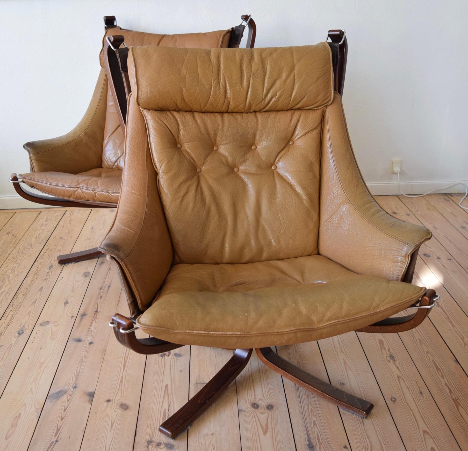 Mid-Century Modern Pair of Midcentury Winged Falcon Chairs, Sigurd Ressel, 1970s For Sale