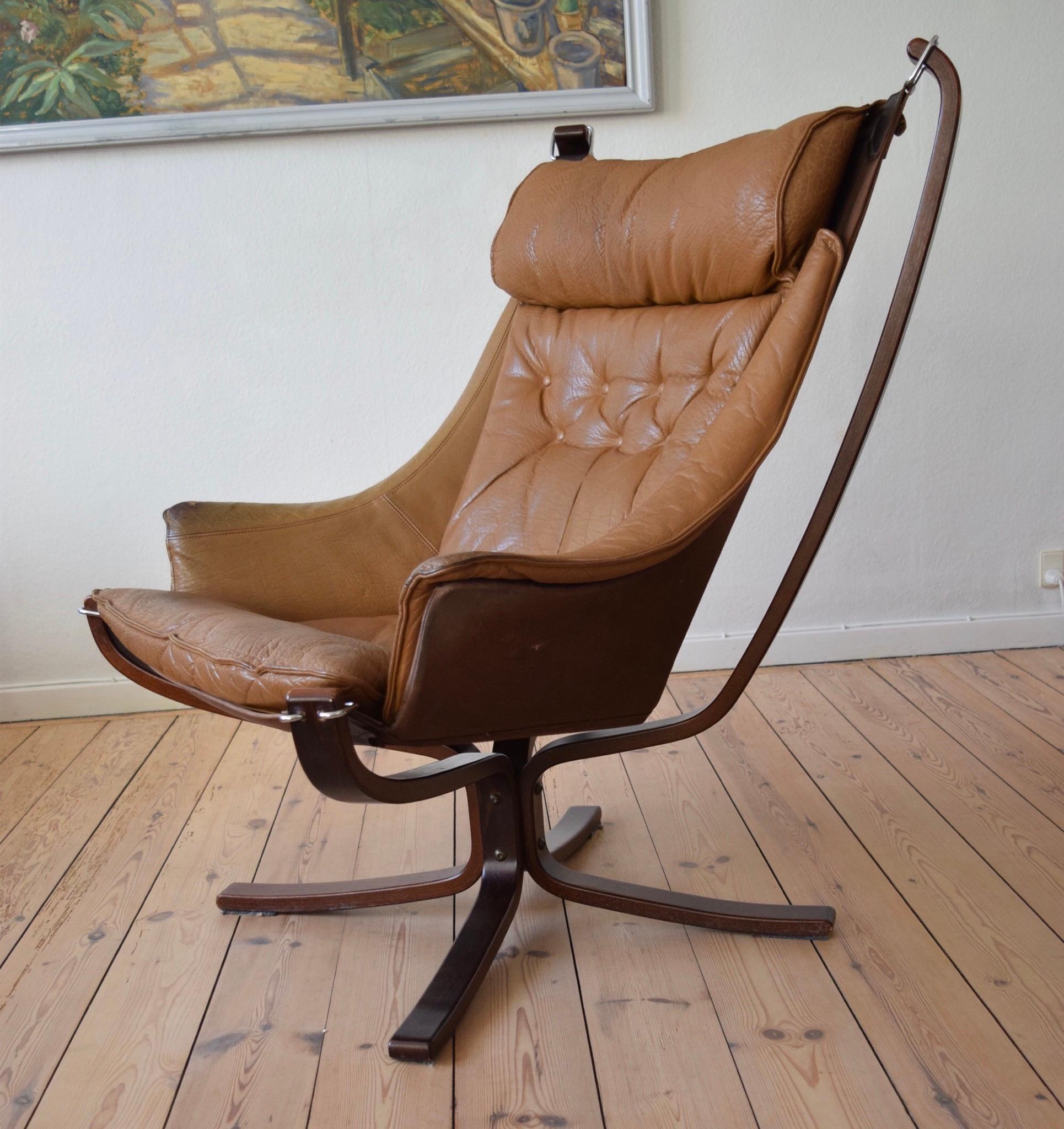 Pair of Midcentury Winged Falcon Chairs, Sigurd Ressel, 1970s In Good Condition For Sale In Nyborg, DK