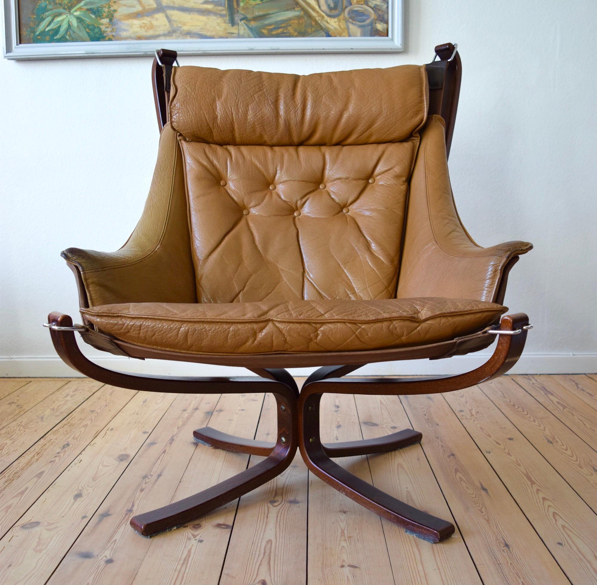 Late 20th Century Pair of Midcentury Winged Falcon Chairs, Sigurd Ressel, 1970s For Sale
