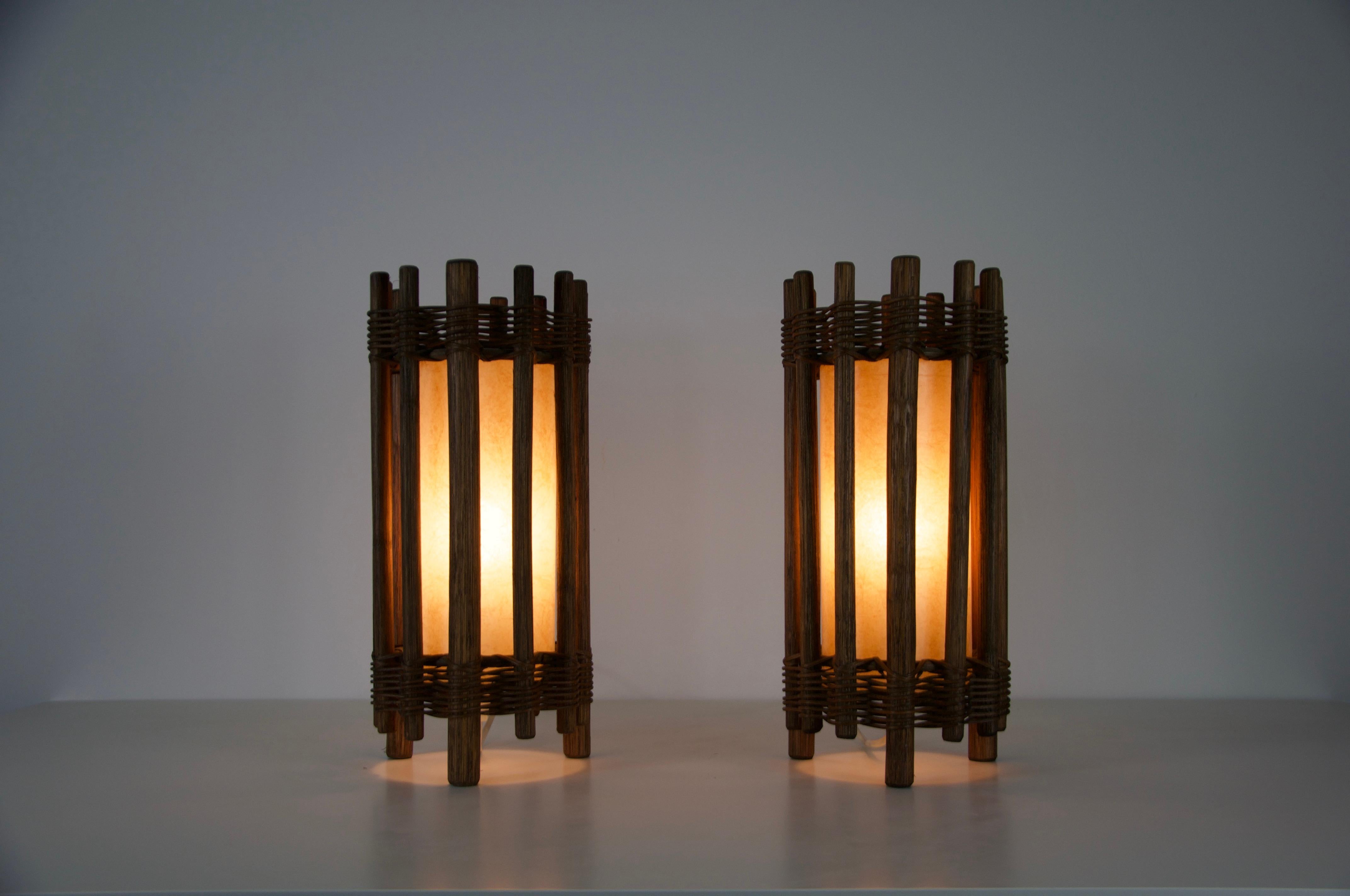 Paire de lampes de table en bois du milieu du siècle dans le style de The, vers 1970 en vente 6