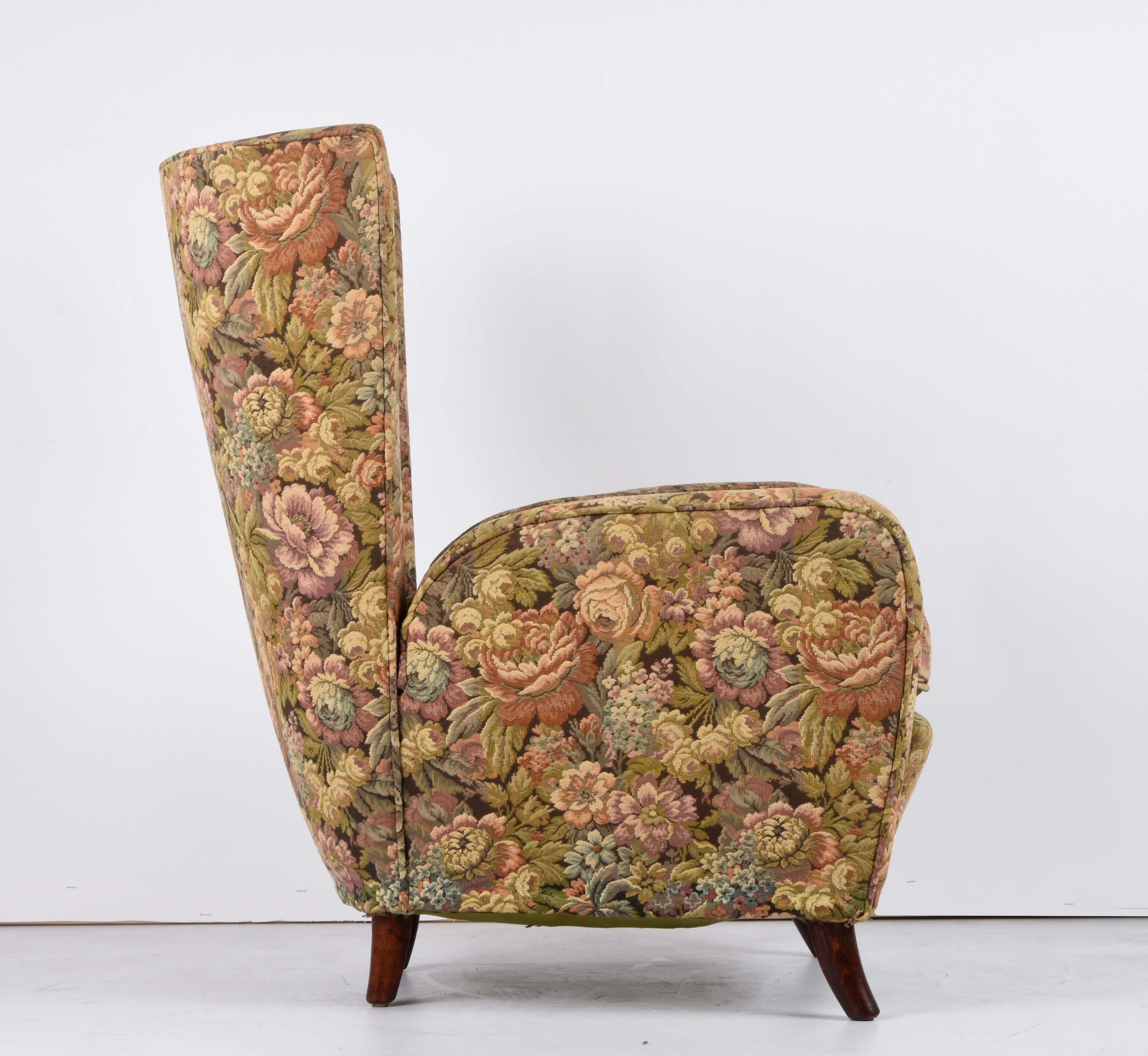 Pair of Midcentury Wool and Wood Italian Armchairs after Paolo Buffa, 1950s 3