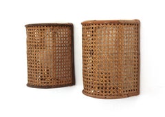 Pareja de apliques de mimbre y ratán de mediados de siglo, Italia 1960