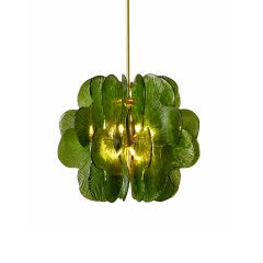 Pareja de lámparas colgantes italianas de latón estilo moderno, cristal de Murano verde brillante