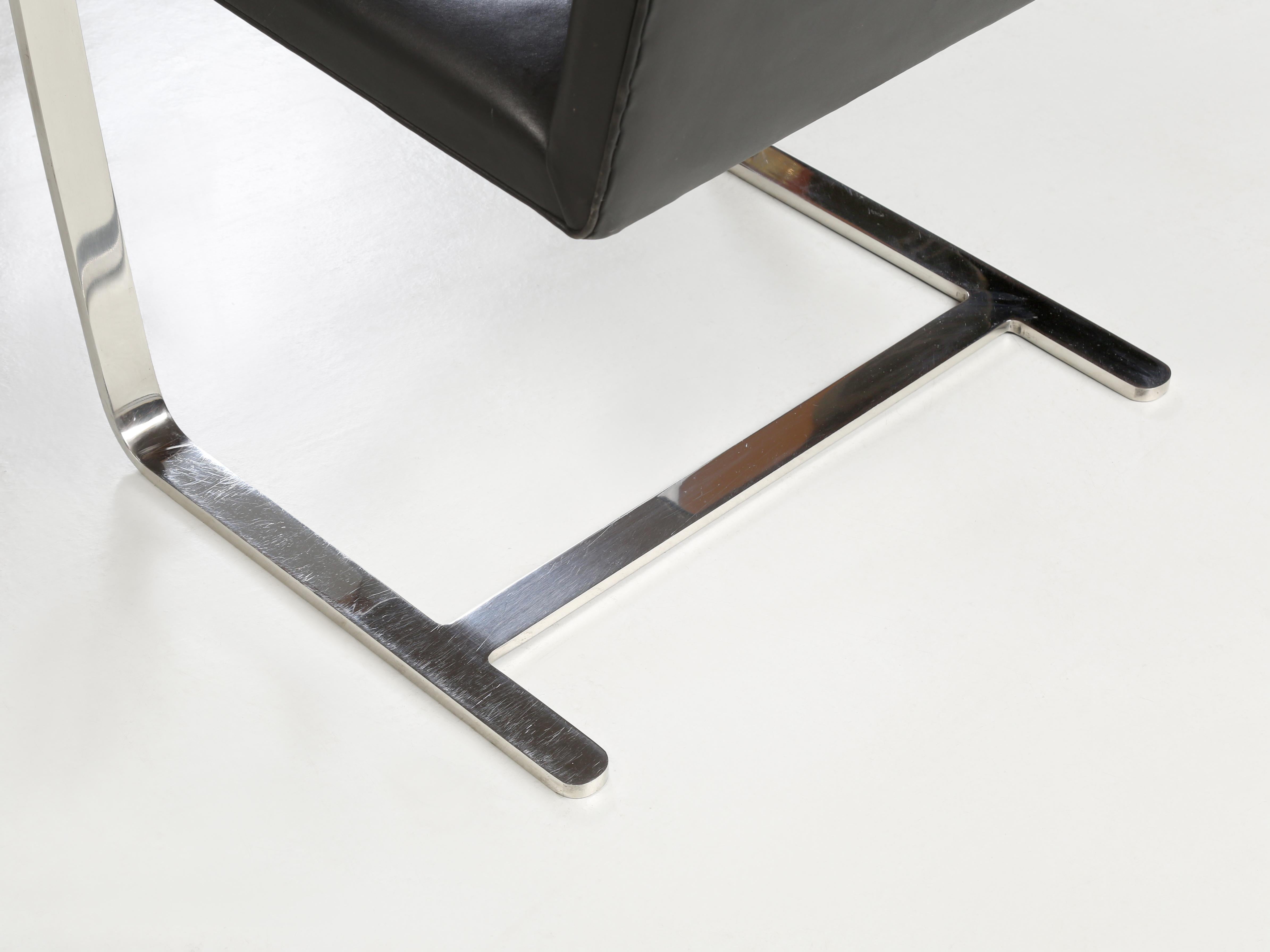 Paire de chaises Mies van der Rohe Brno Flat Bar en cuir noir c1960 non restaurées en vente 4