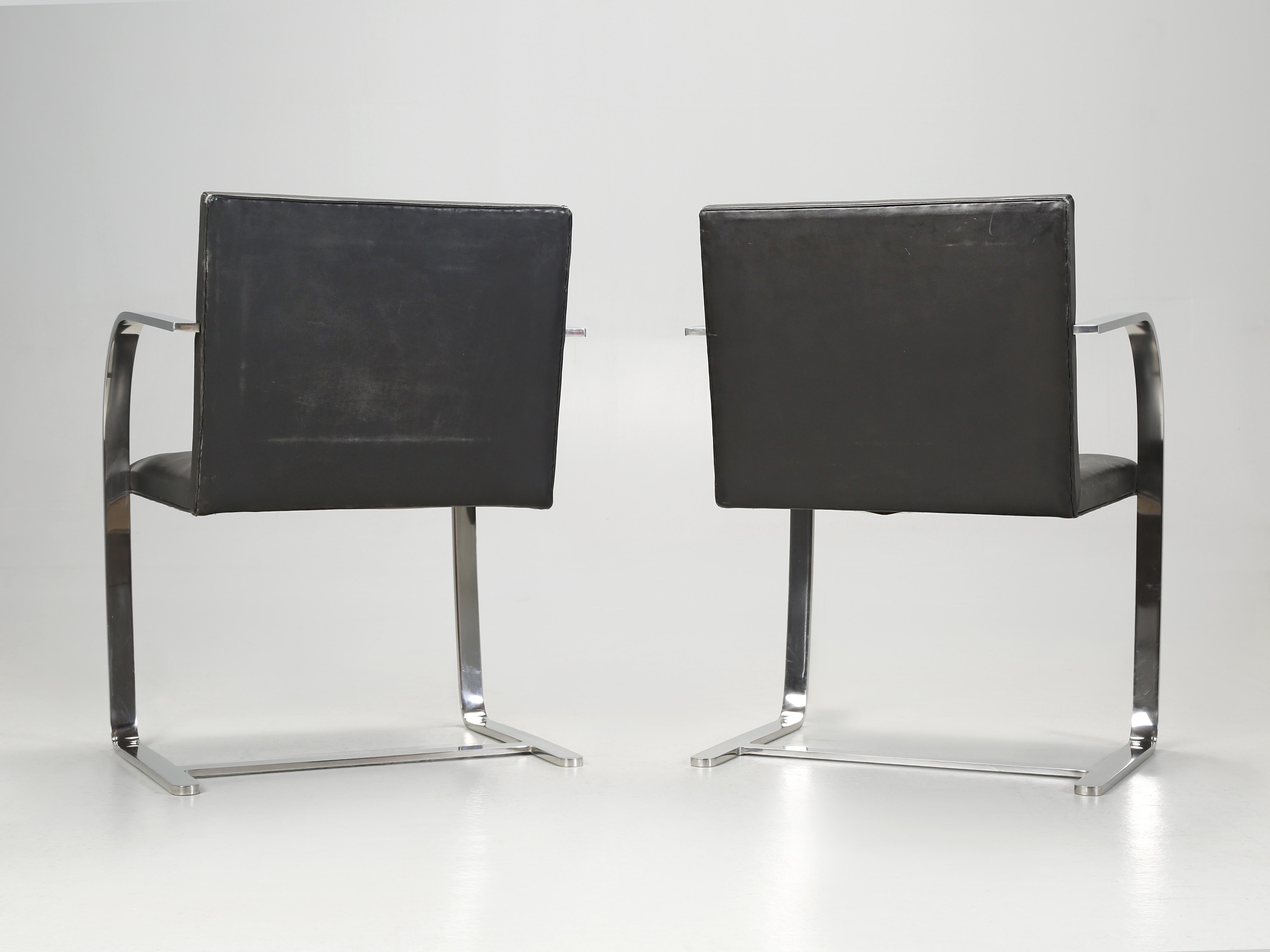 Paire de chaises Mies van der Rohe Brno Flat Bar en cuir noir c1960 non restaurées en vente 5