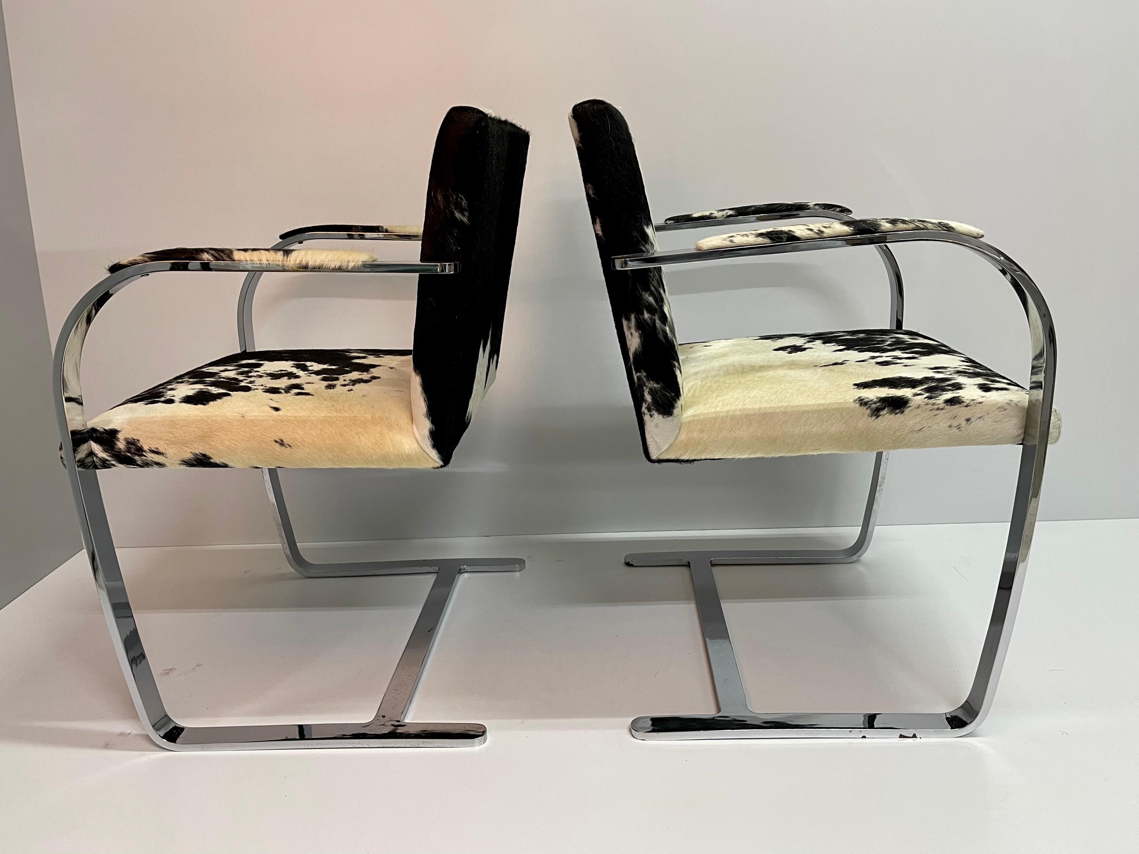 Pair of Mies van der Rohe Flat Chromed Steel Brno Chairs for Knoll In Fair Condition In San Pedro Garza Garcia, Nuevo Leon