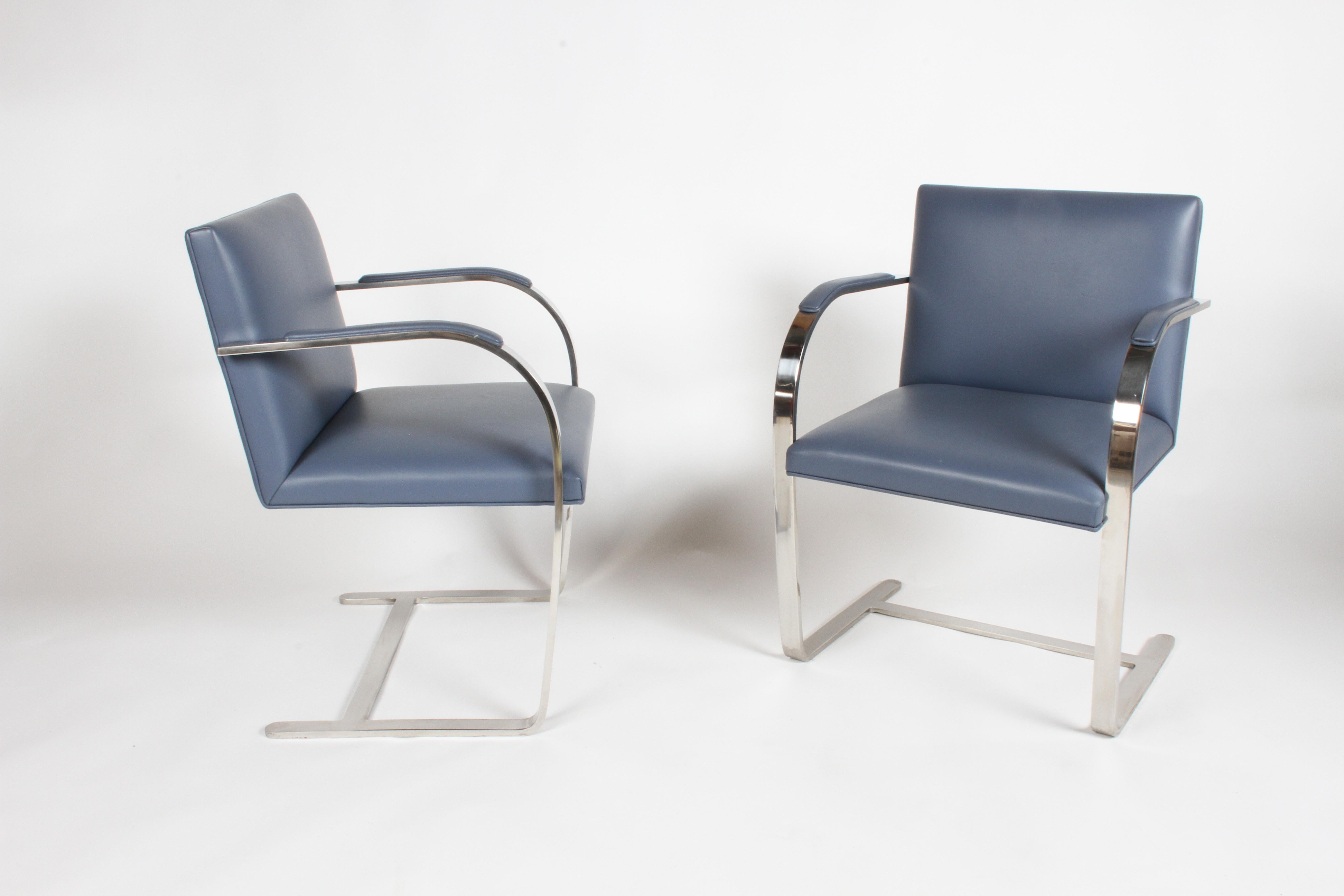 Mid-Century Modern Pair of Mies van der Rohe Flatbar Brno Chairs by Knoll, Stainless