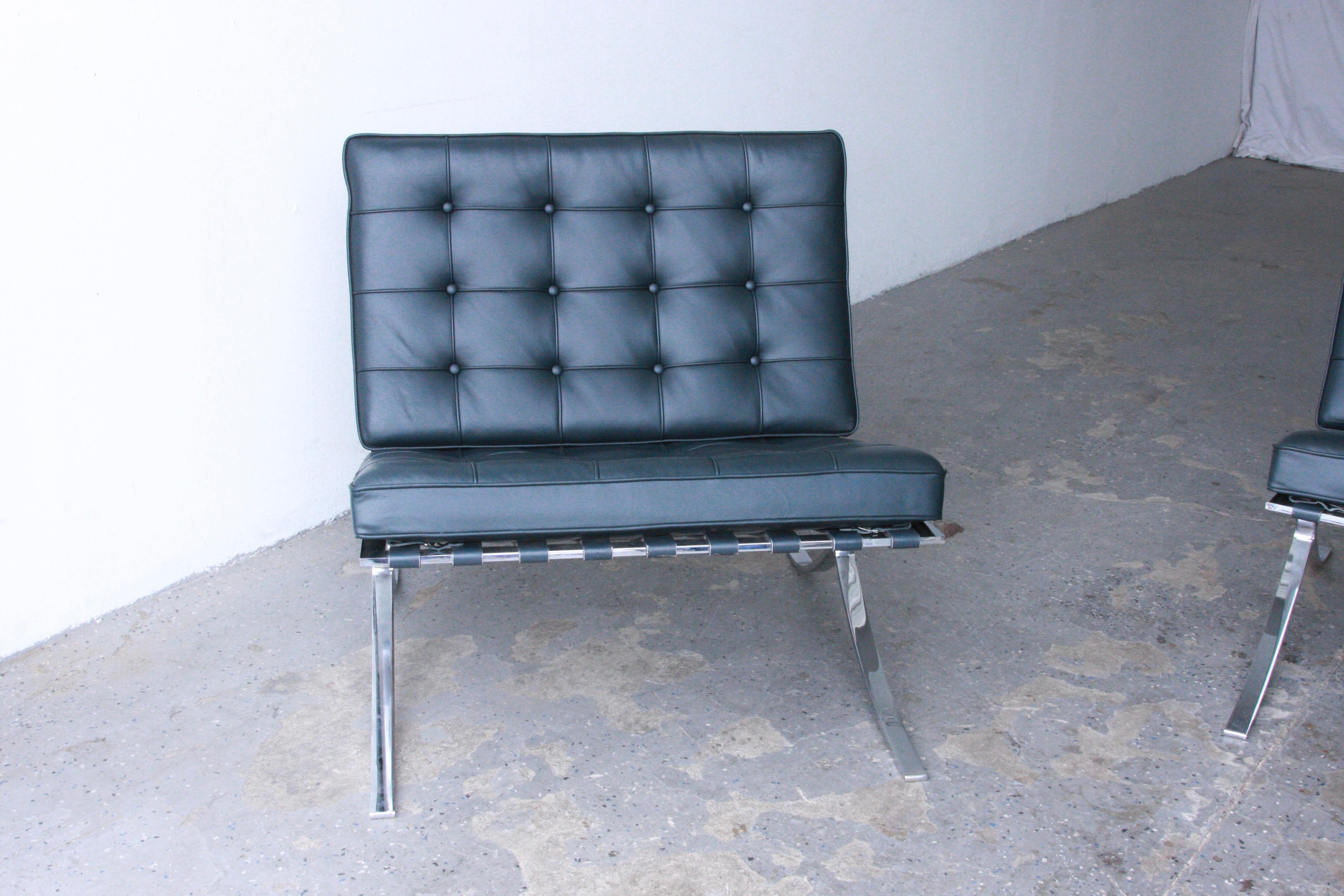 Pair of Mies van der Rohe for Knoll Barcelona Chairs   5