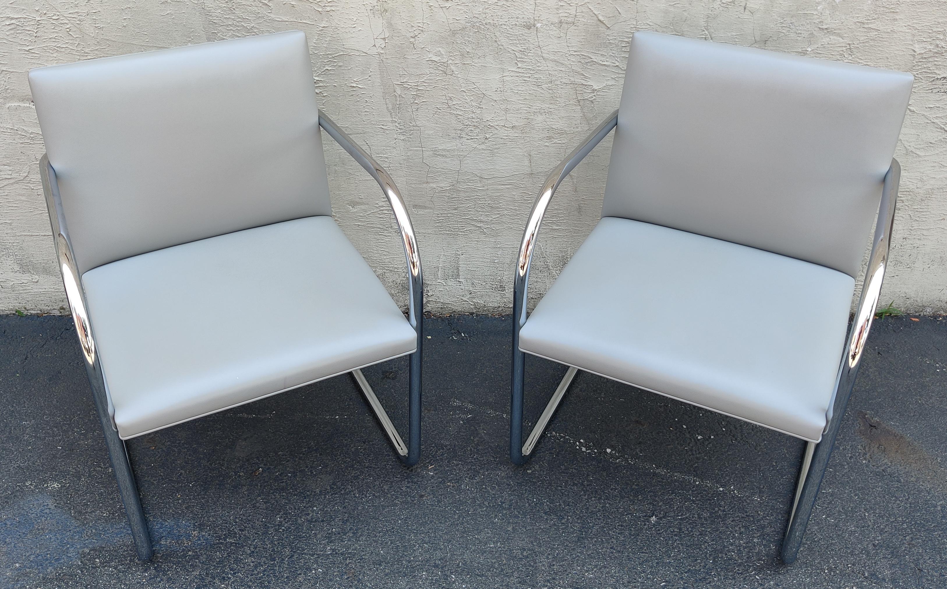 Designed in the 1930s by Ludwig Mies van der Rohe, this pair of BRNO chairs were made by Knoll. They feature a handosme chromed tubular steel frame and a cantilever design that makes the chair look like it floats. This pair has a very pleasant slate