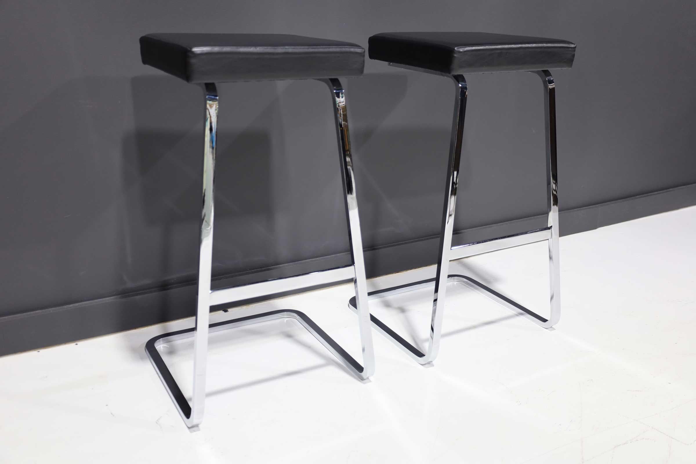 Mid-Century Modern Pair of Mies van der Rohe 