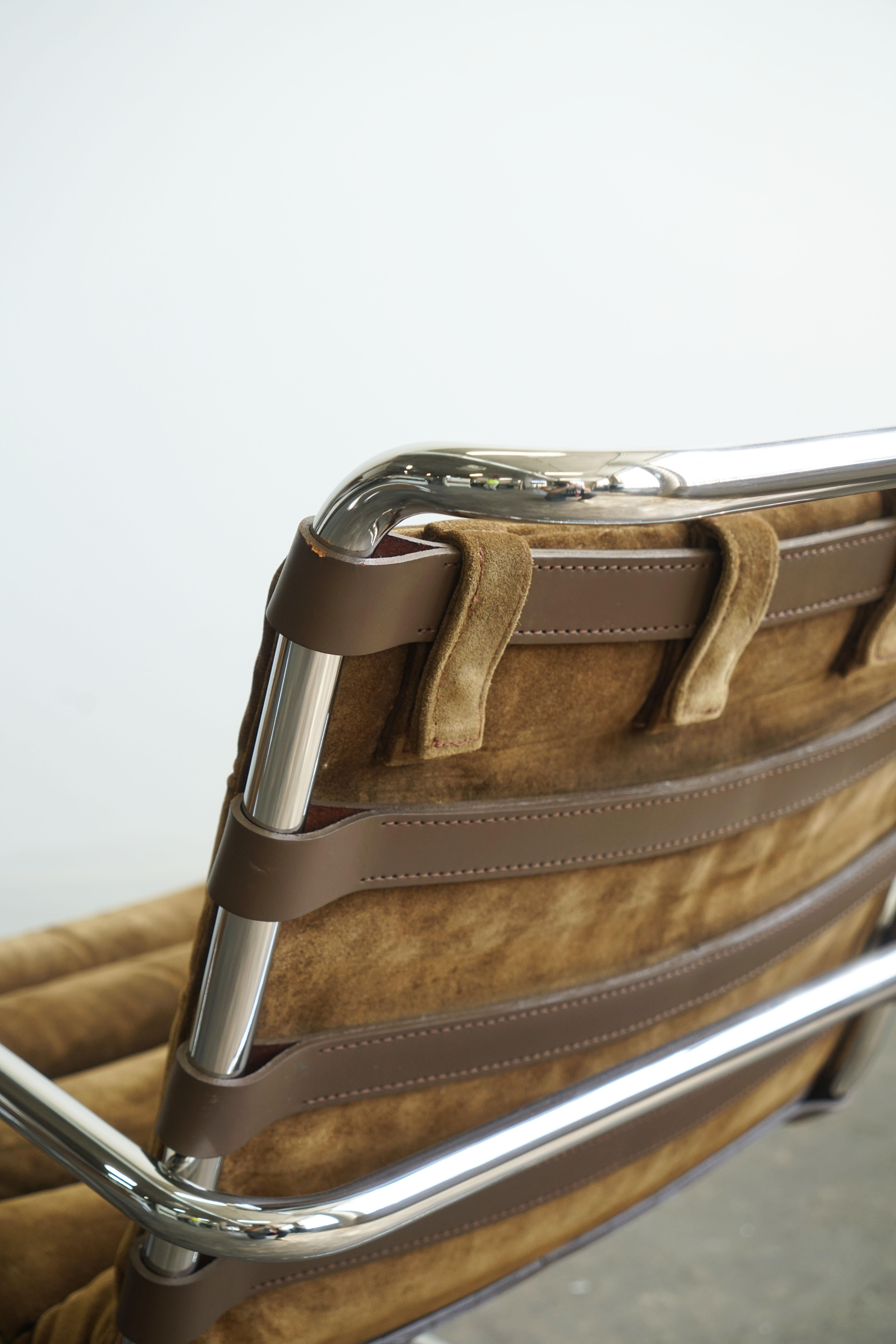 Pair of Mies Van der Rohe MR Lounge Chairs with arms for Knoll, brown suede 3