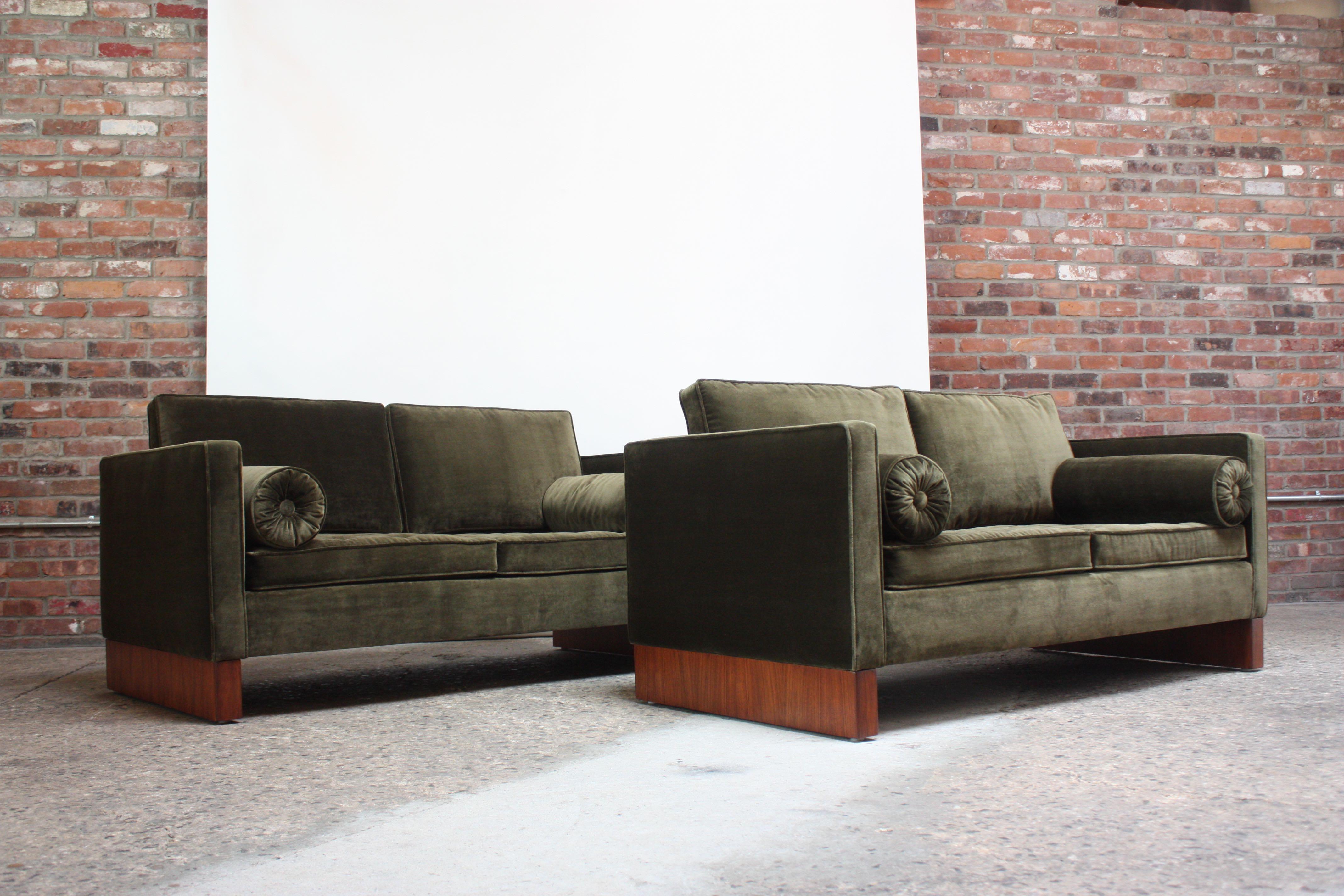 Mid-Century Modern Pair of Mies van der Rohe Settees in Velvet and Teak