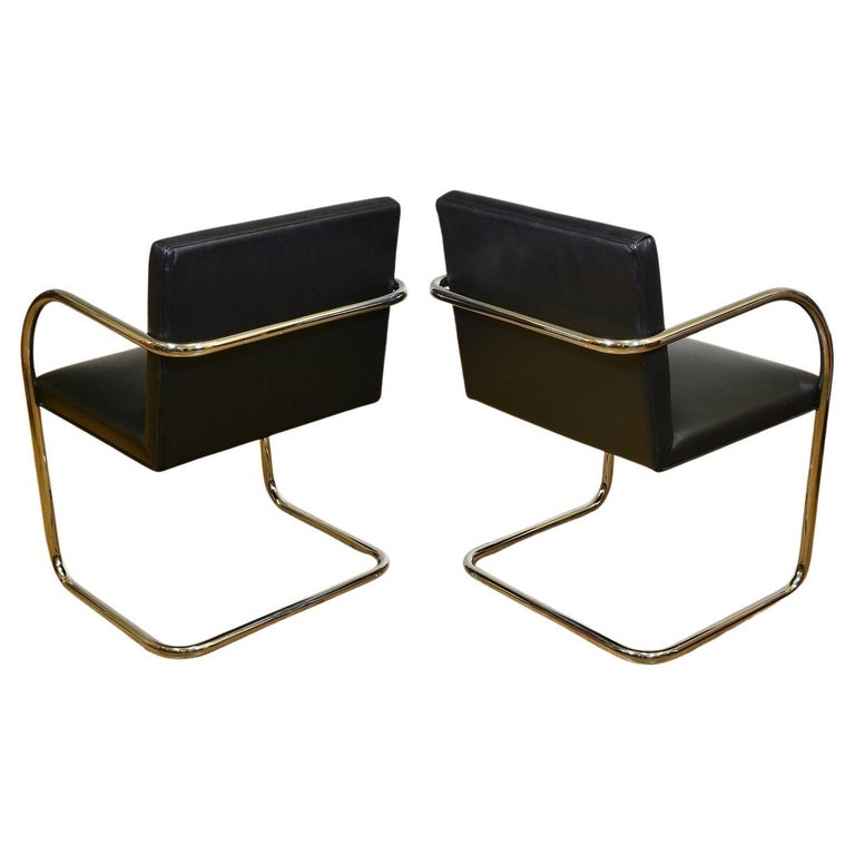 Pair of Mies Van Der Rohe Tubular Chrome Black Leather Brno Chairs by Knoll 1980 In Good Condition For Sale In Norwich, GB