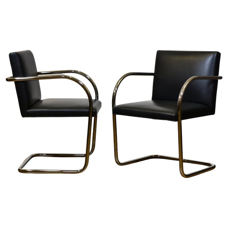 Pair of Mies Van Der Rohe Tubular Chrome Black Leather Brno Chairs by Knoll 1980 For Sale