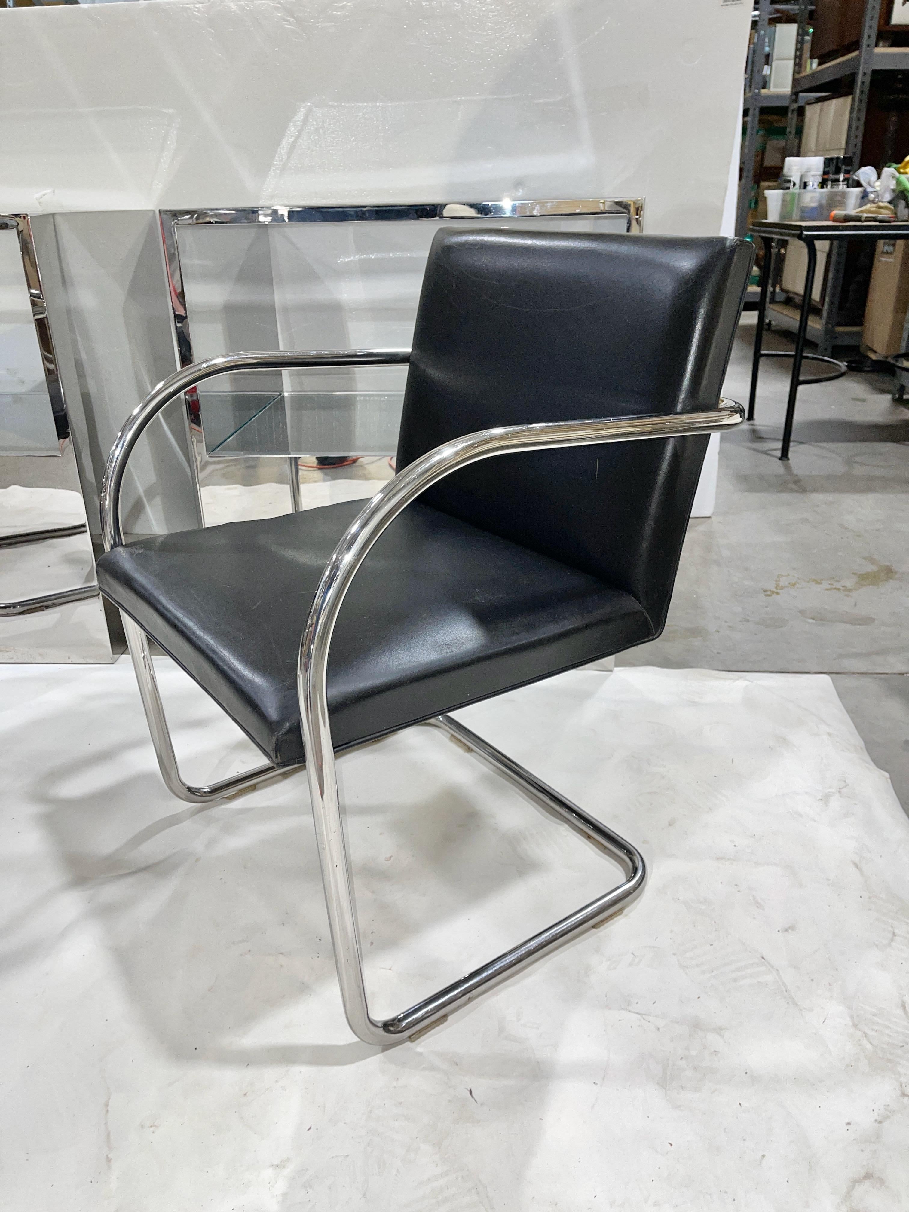 Pareja de sillas Mies van der Rohe Tubular Chrome Brno de Knoll en venta 6