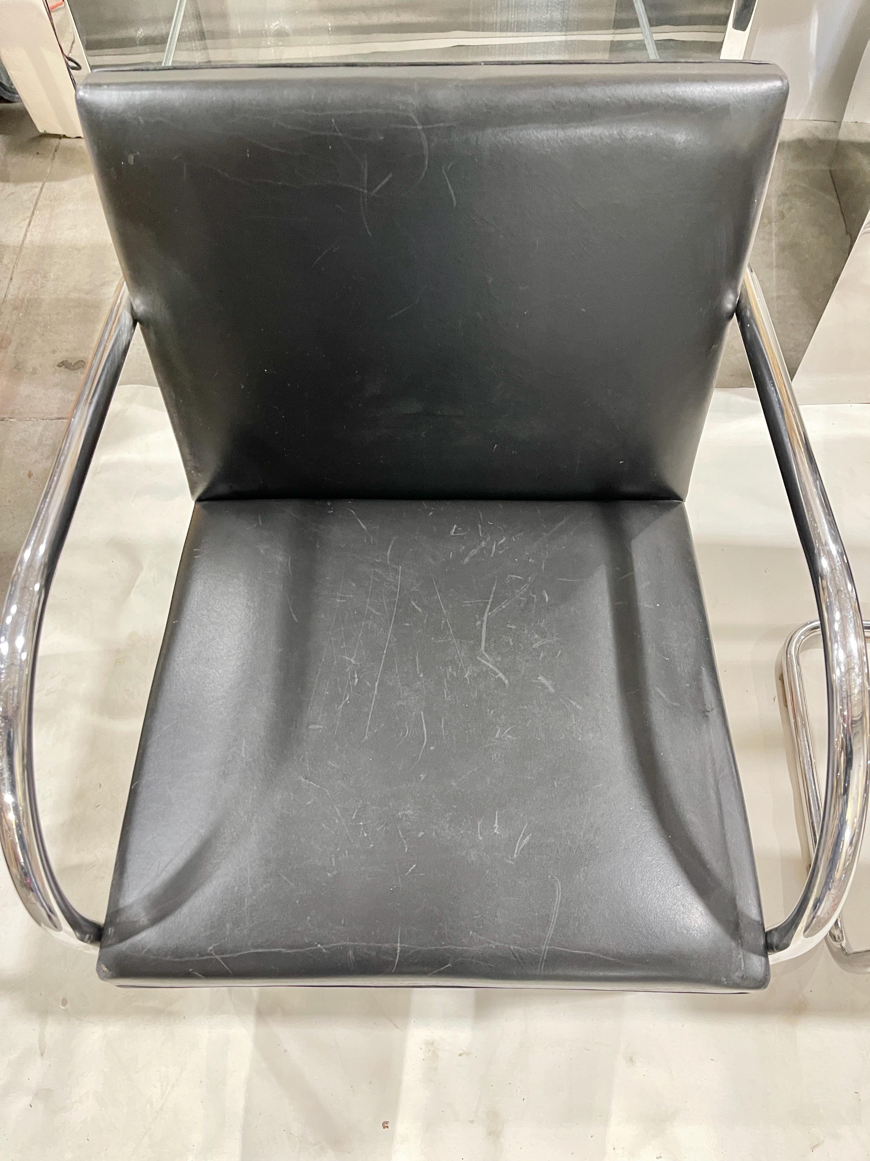 Pareja de sillas Mies van der Rohe Tubular Chrome Brno de Knoll en venta 13
