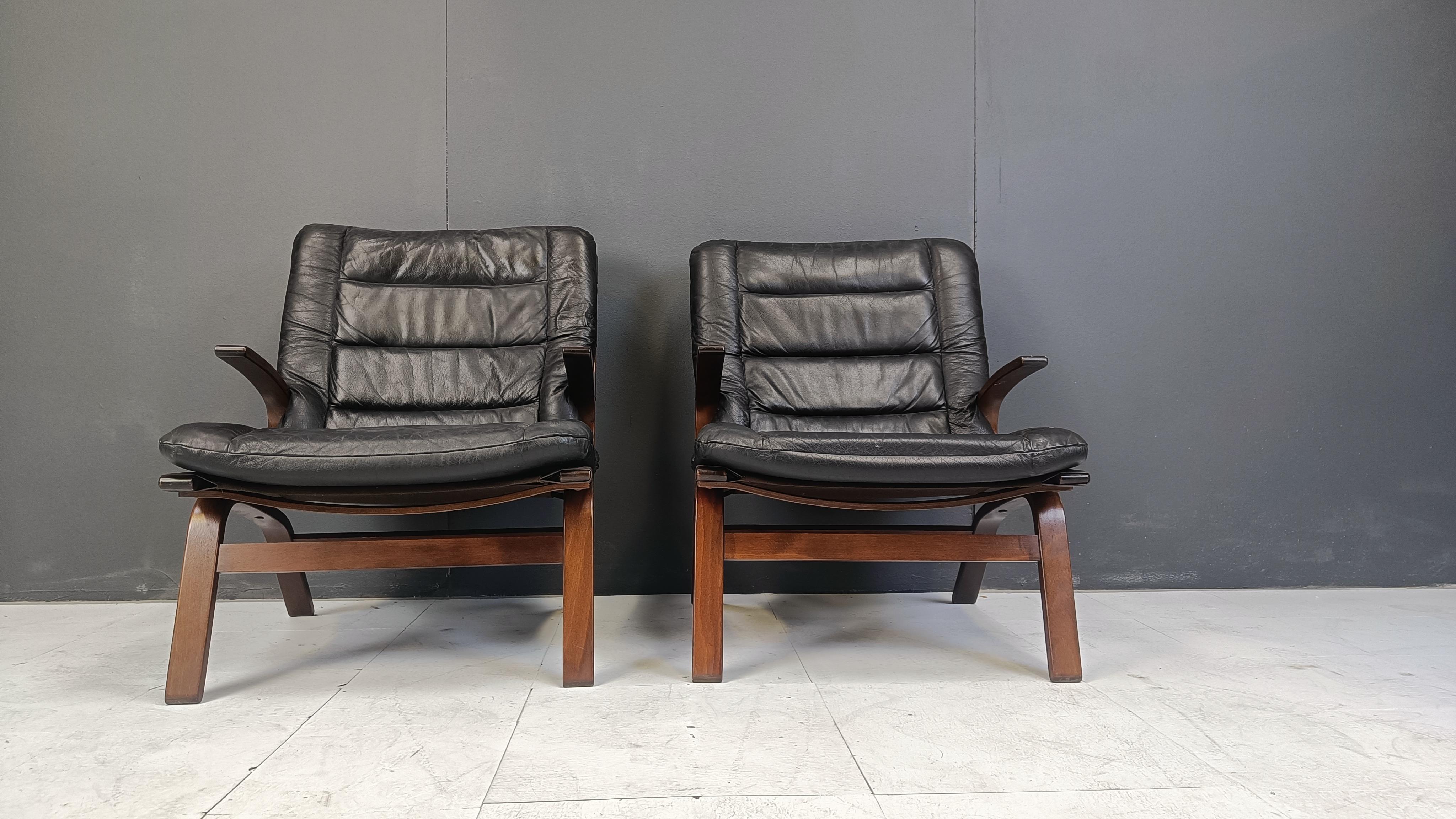 Pair of Miljo armchairs by Farstrup Møbler, 1970s In Good Condition In Leuven, Vlaams Gewest