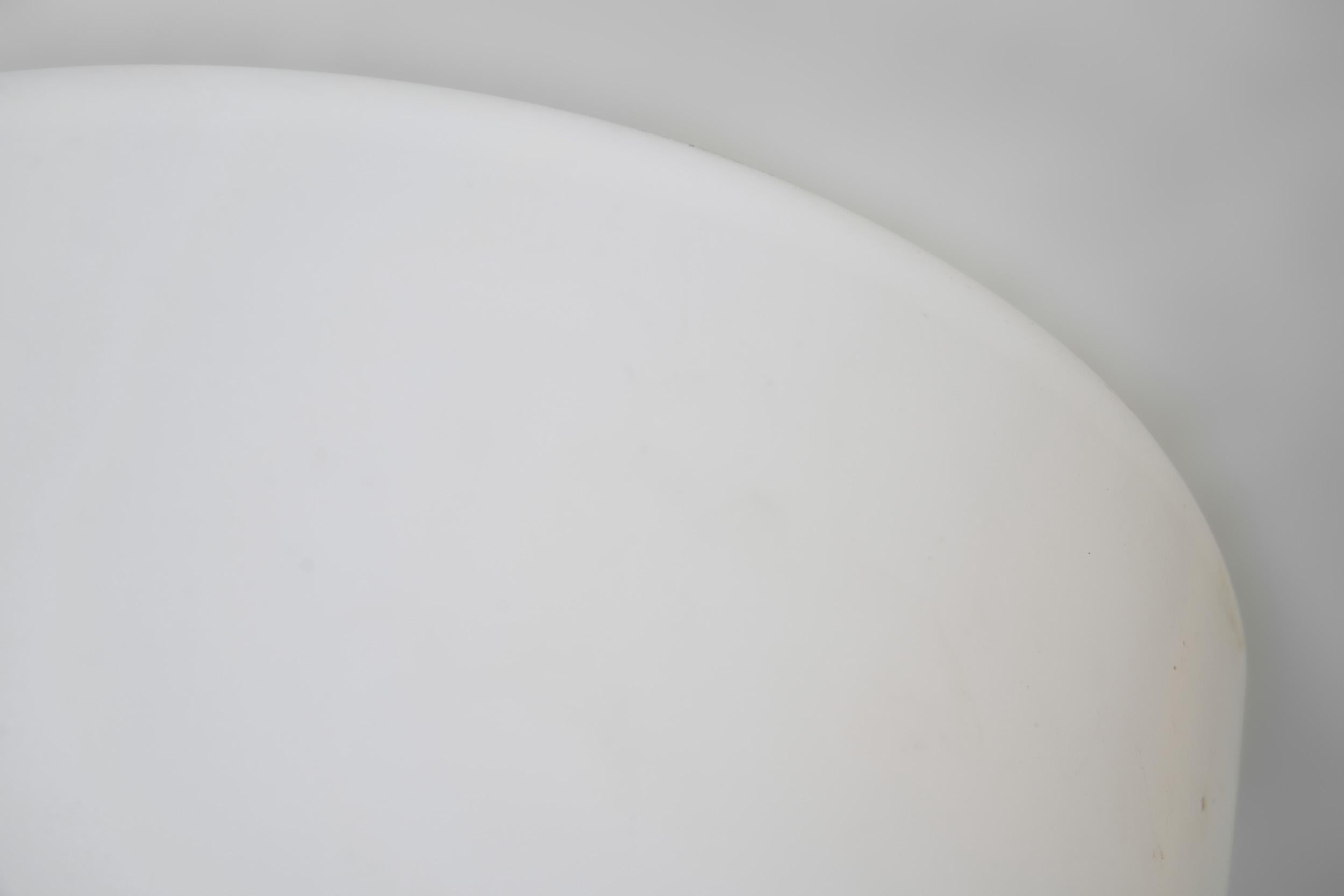 Einbaubeleuchtung aus Milchglas von ASEA, Schweden, Mitte des 20. Jahrhunderts, Paar im Angebot 7