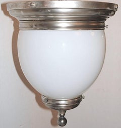 Paar Milchglas-Laternen aus Milchglas. Einzeln verkauft.