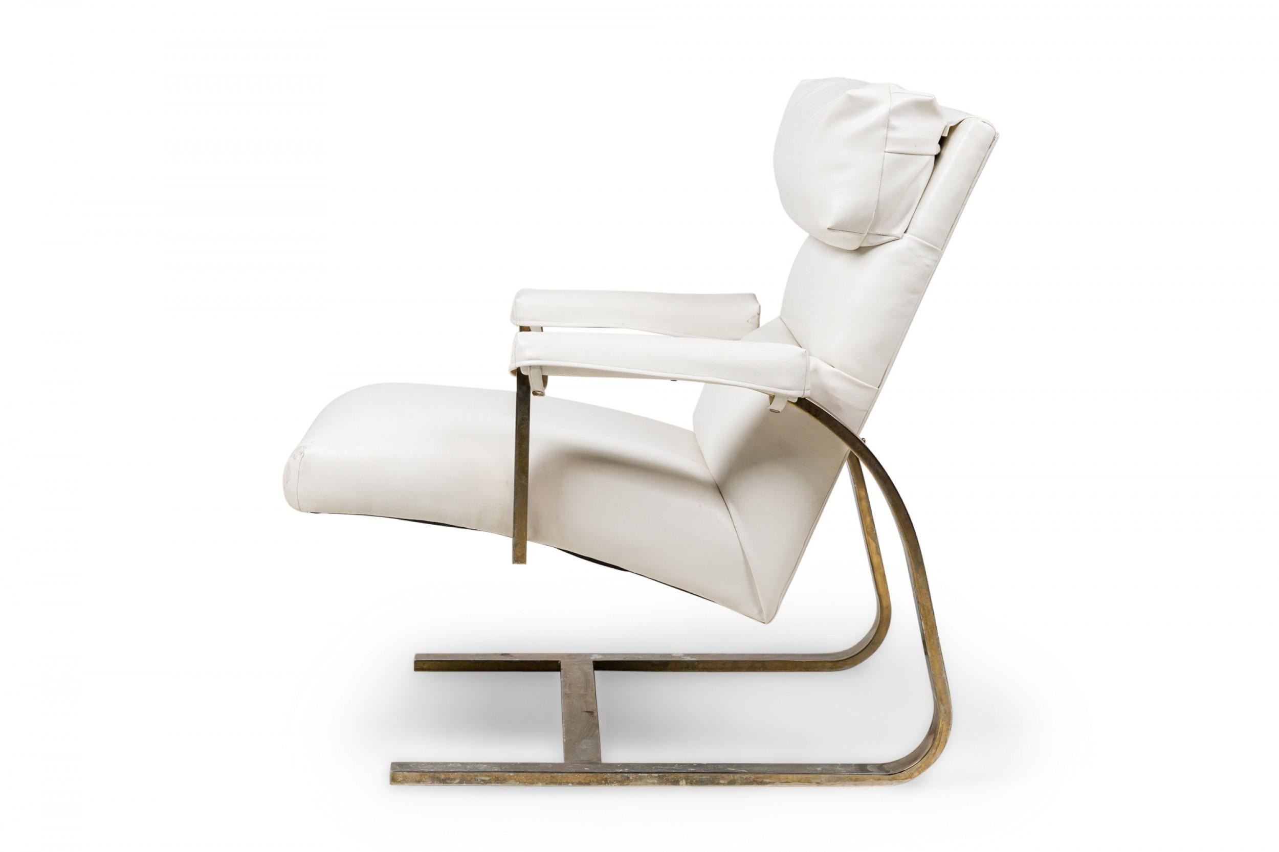 20th Century Pair of Attributed Milo Baughman American Brass White Leather Arm Chairs For Sale
