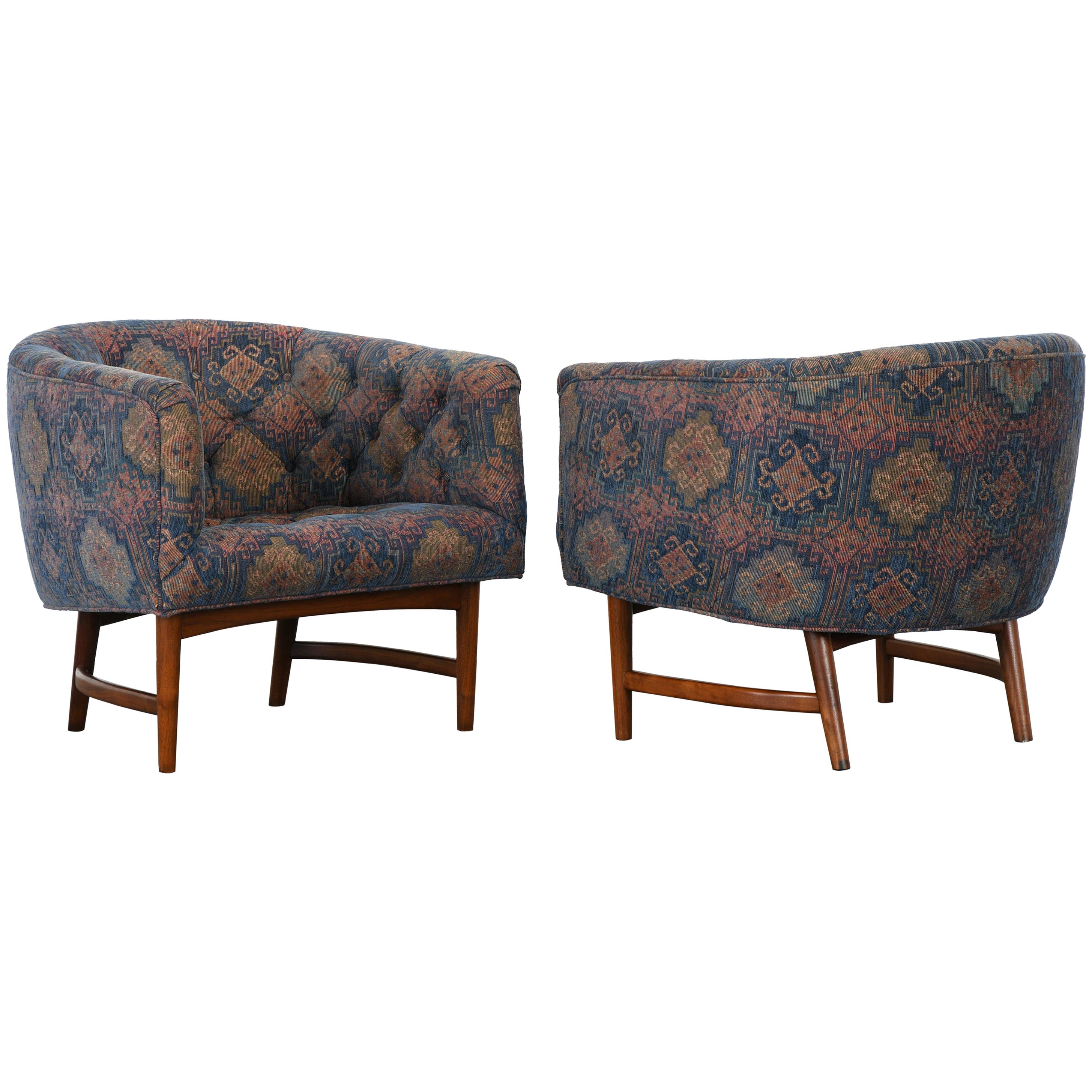 Pair of Milo Baughman Barrel Back Lounge Chairs, 1960s