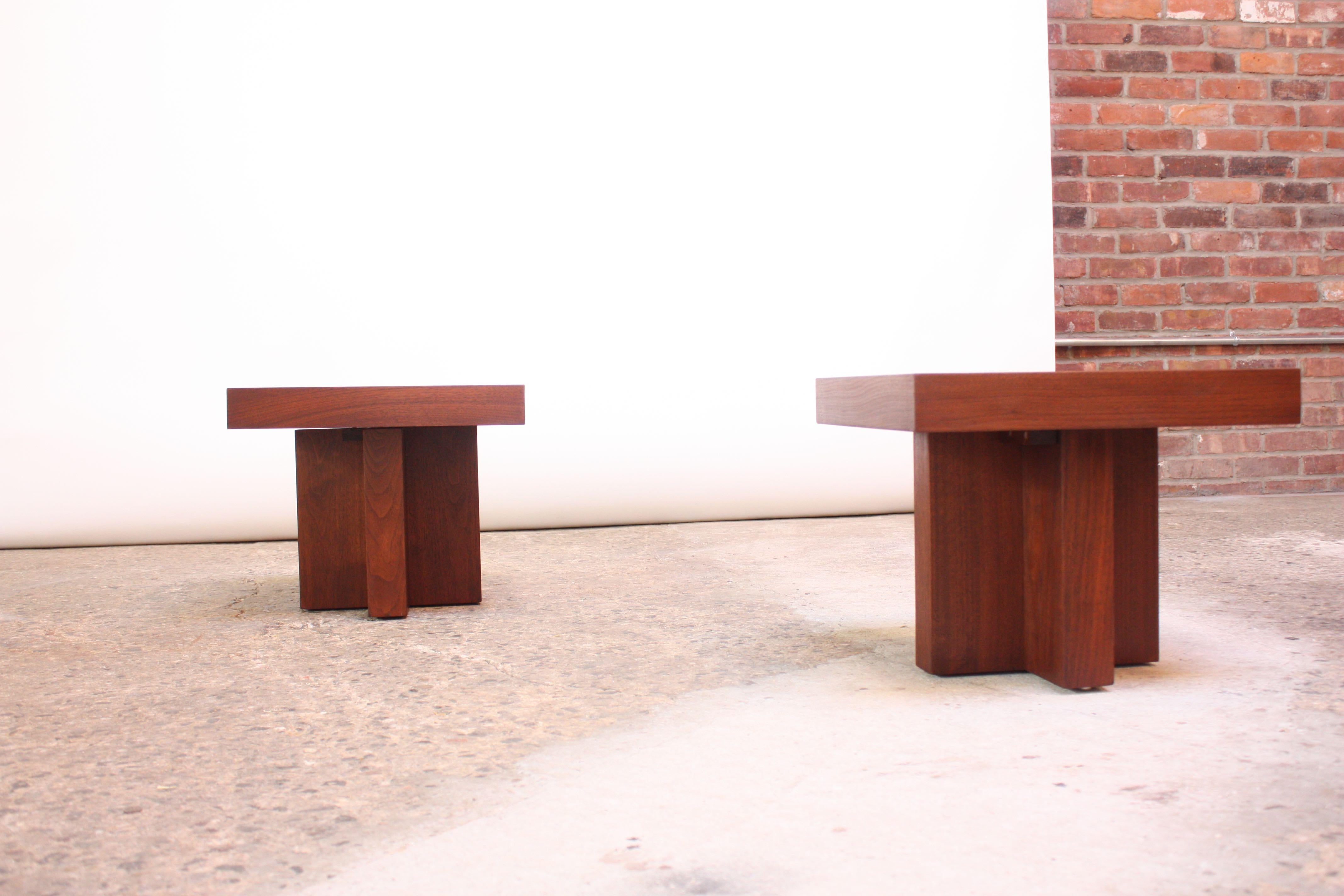 Mid-Century Modern Pair of Milo Baughman 'Cruciform' End Tables 
