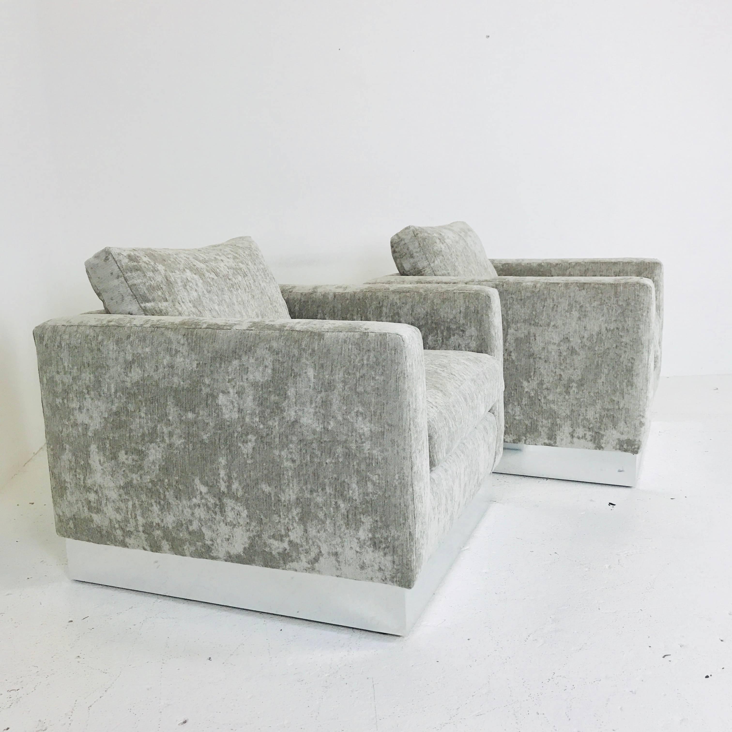 Pair of Milo Baughman cube chairs with plinth base. Newly Upholstered.

Dimensions: 31